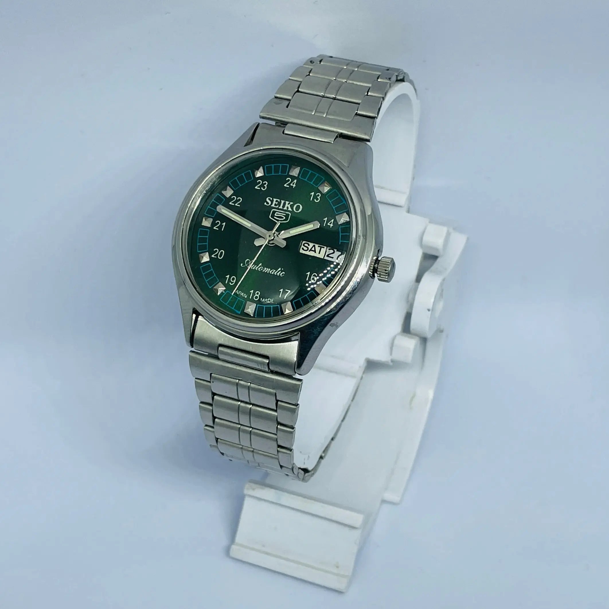Seiko 5 Automatic Vintage Watch – Refurbished | Japan Made | Timeless Men’s Classic National Watches