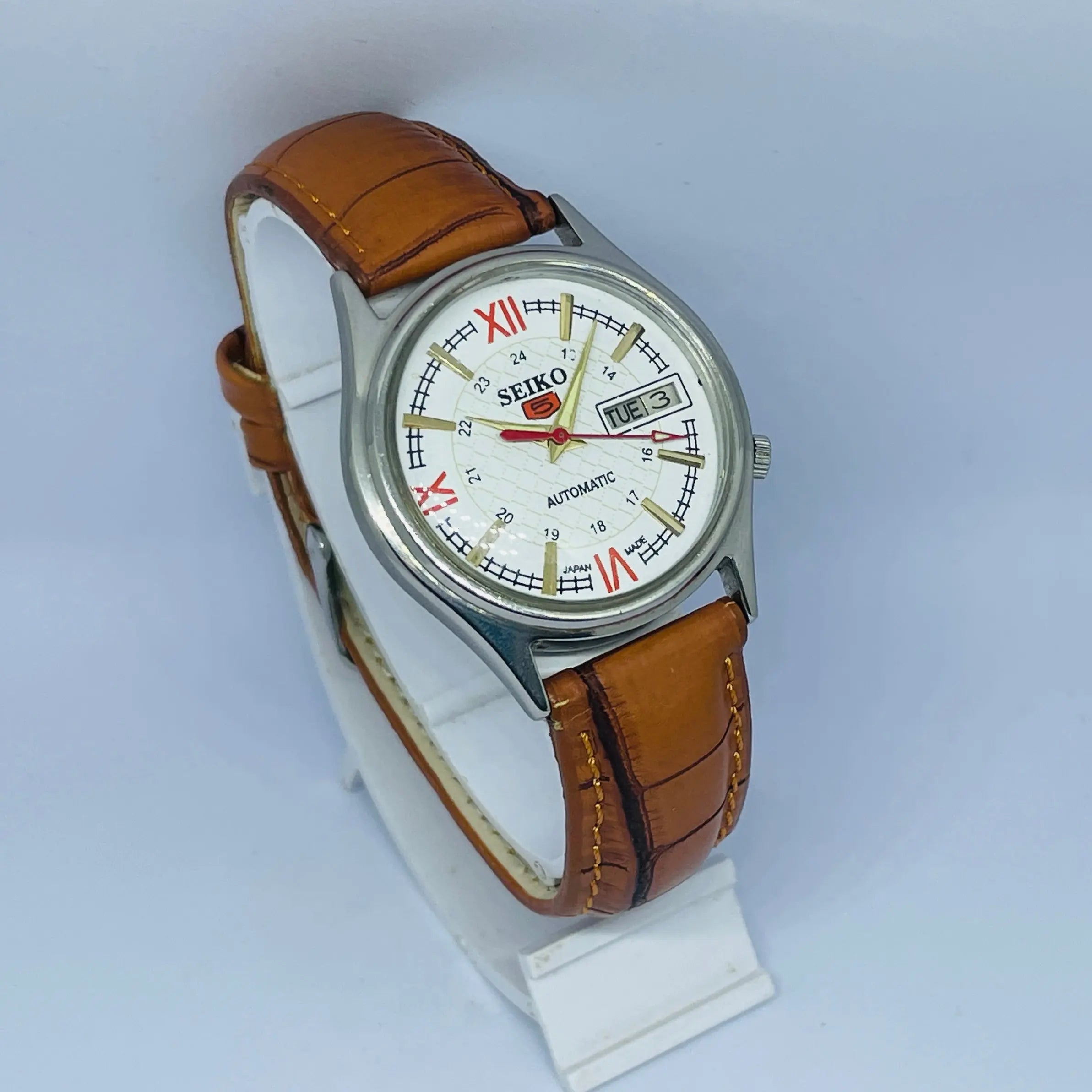 Seiko 5 Automatic Vintage Watch – Refurbished | Japan Made | Timeless Men’s Classic National Watches