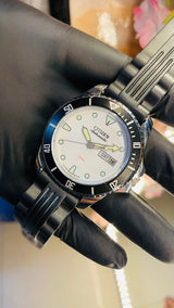 Citizen 8200 Sports Automatic Watch – Vintage Refurbished | Japan-Made Men’s Classic