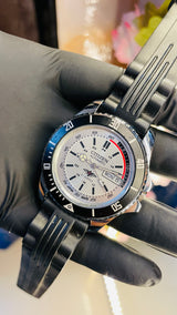 Citizen 8200 Sports Automatic Watch – Vintage Refurbished | Japan-Made Men’s Classic