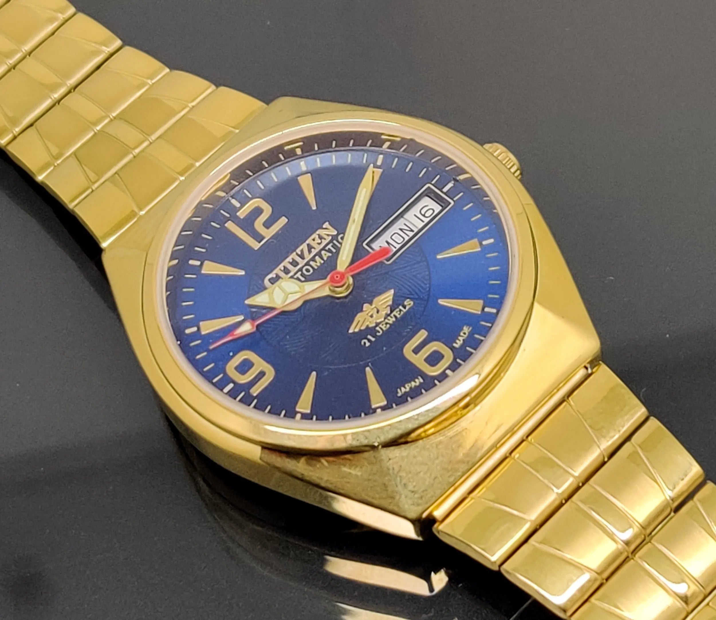 CITIZEN AUTOMATIC 8200 MOVEMENT STAINLESS STEEL JAPAN MADE 21 JEWELS MEN S WRIST WATCH National Watches