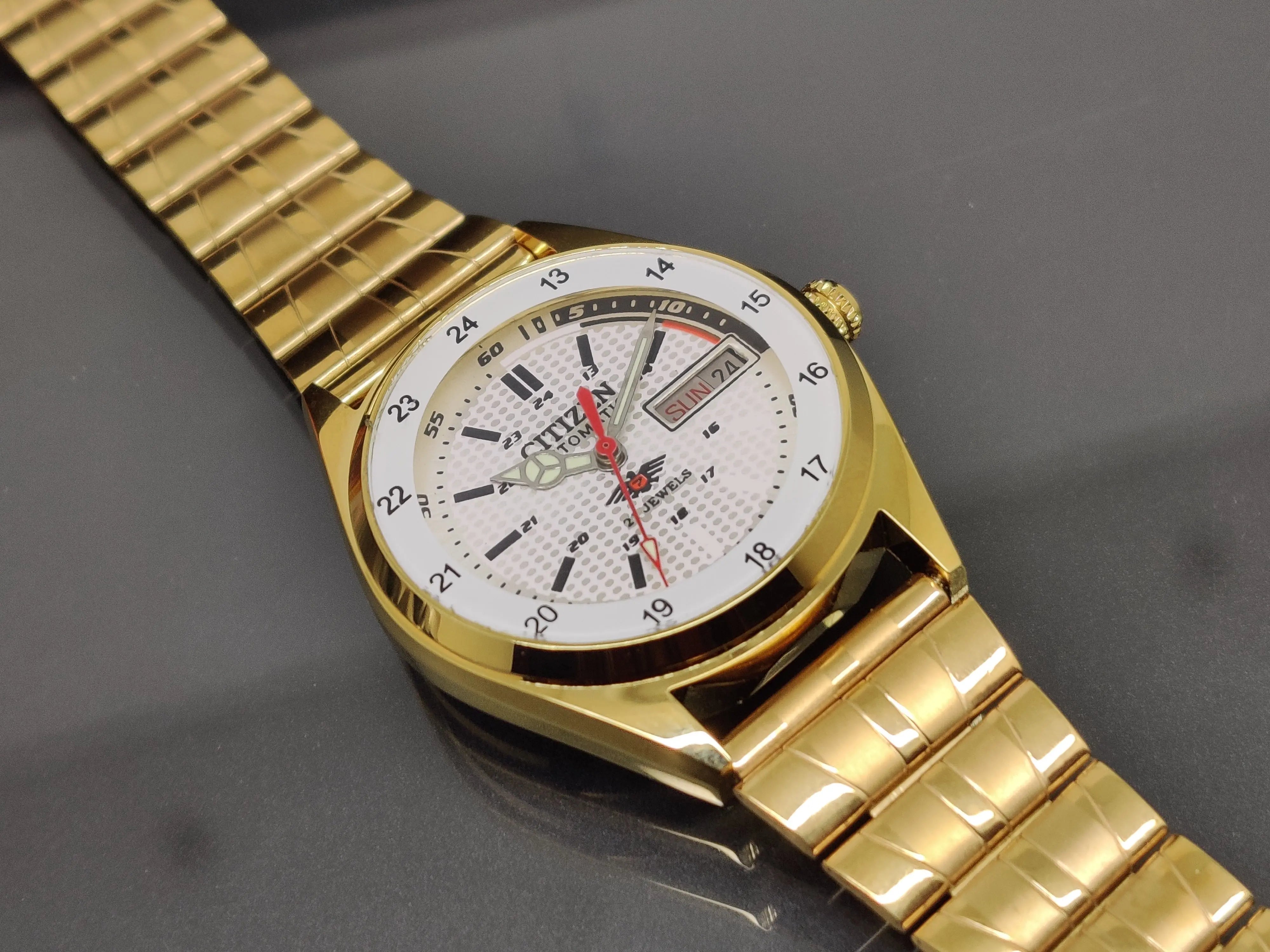 Citizen Automatic 8200 Movement stainless steel Japan Made 21 Jewels Men s Wrist Watch ₹ 3,008.21 National Watches