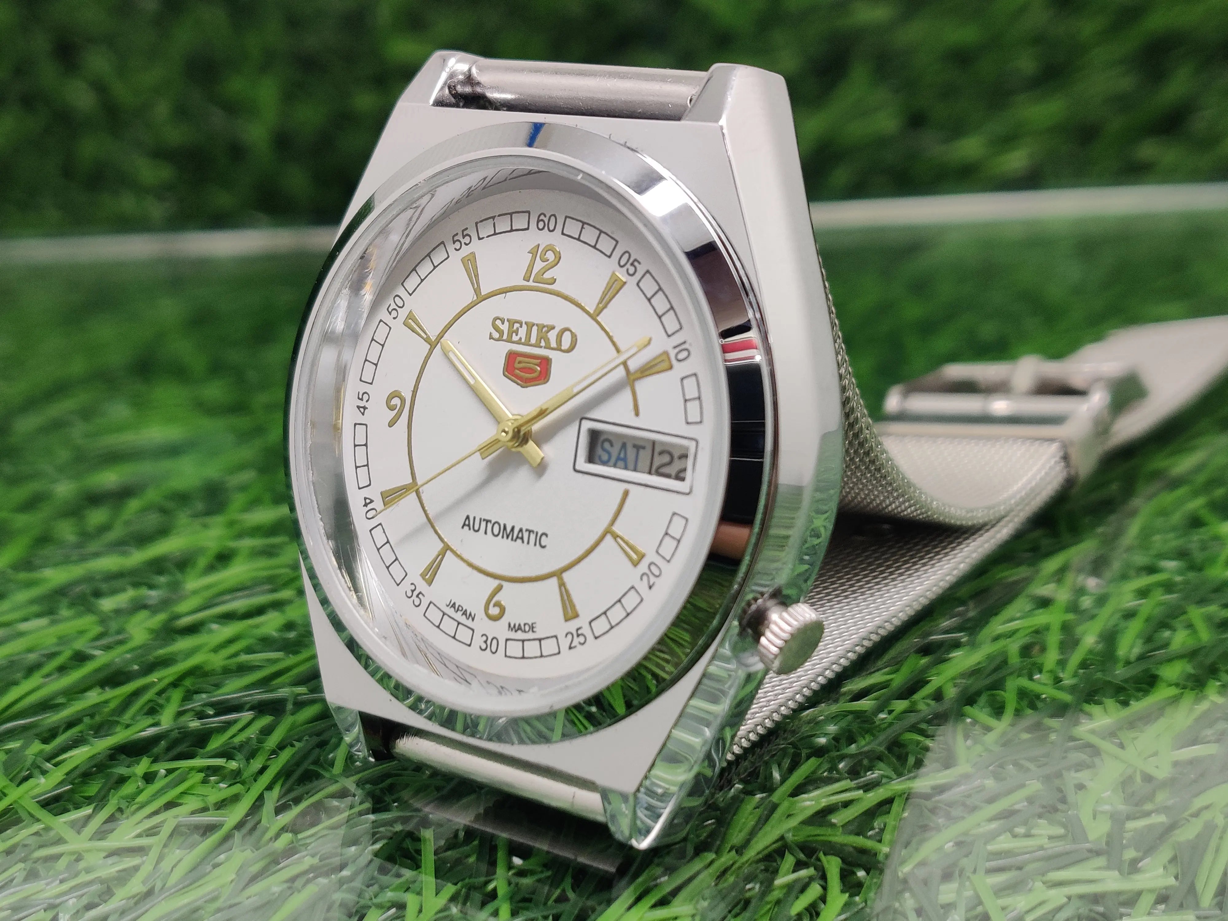 VINTAGE REFURBISHED SEIKO 5 AUTOMATIC JAPAN MENS DAY DATE WATCH - National Watches