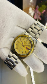 (Super Rare) 1983 Seiko 5 Automatic 7009 Vintage Watch (Pre Owned - National Watches