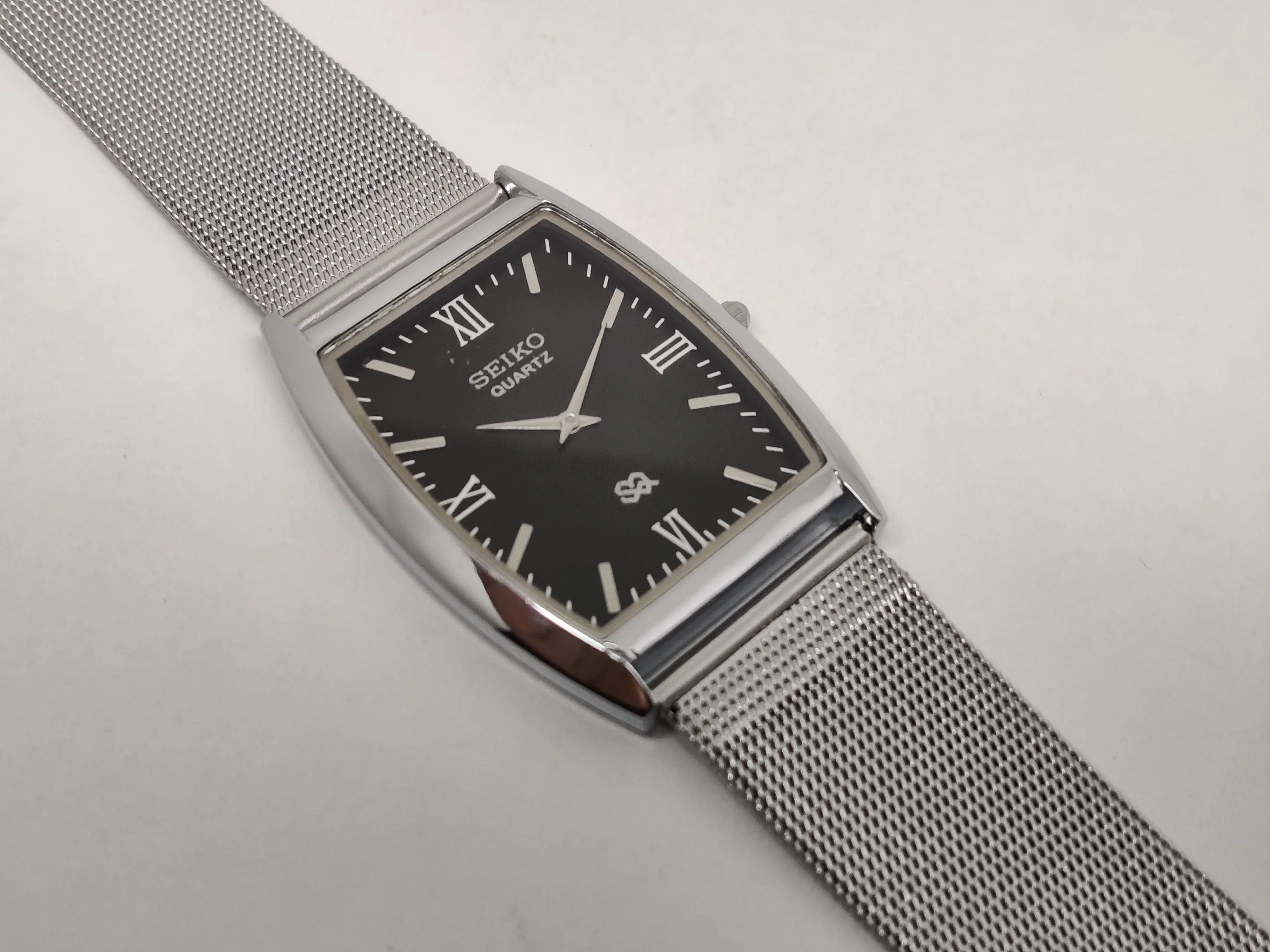Seiko Silim Quartz Watch – Sleek, Durable & Stylish Timepiece for Men/Women - National Watches