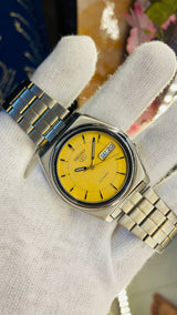 (Super Rare) 1983 Seiko 5 Automatic 7S26 with Glass Back Vintage Watch (Pre Owned - National Watches