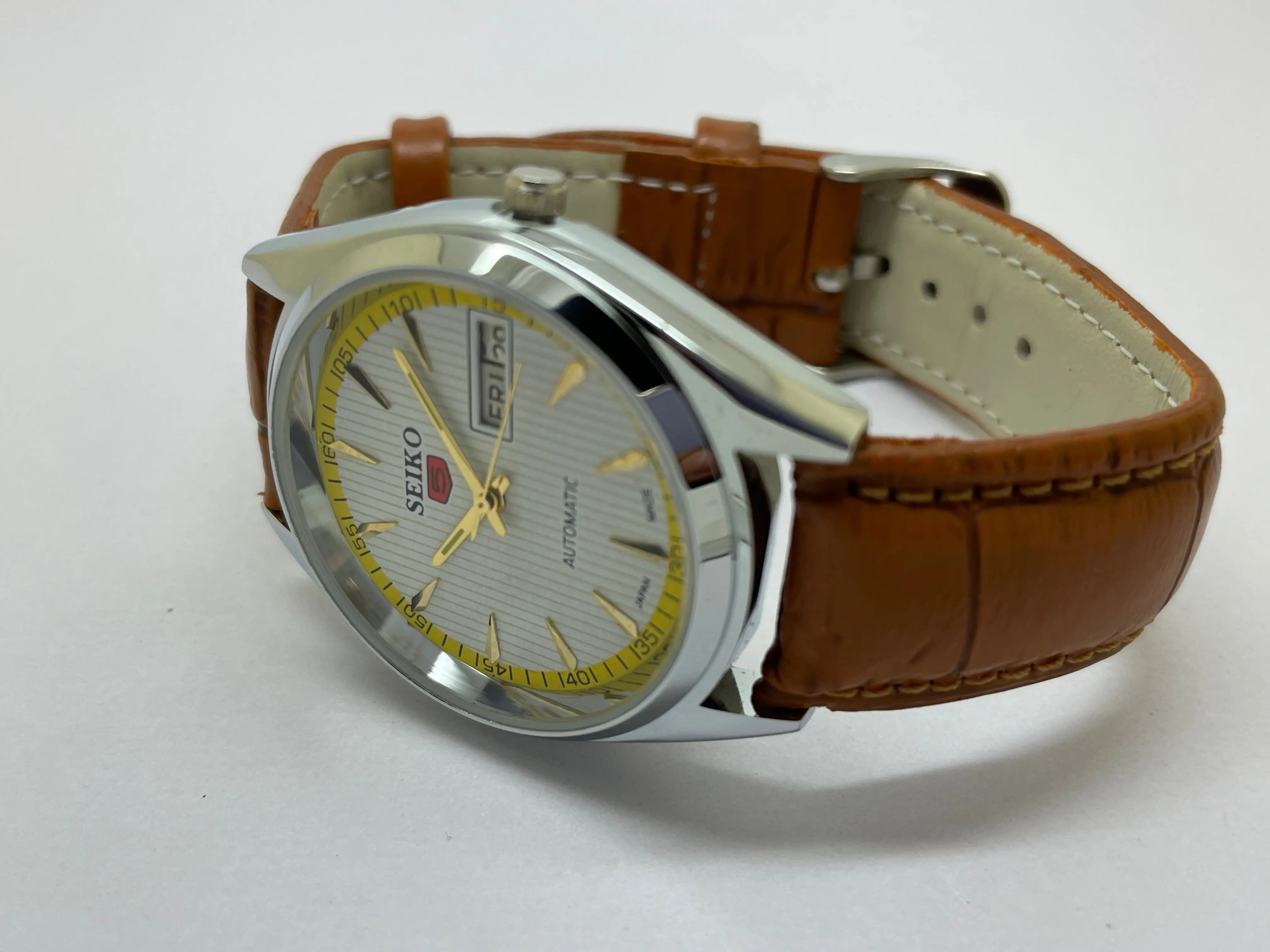 VINTAGE REFURBISHED SEIKO 5 AUTOMATIC JAPAN MENS DAY DATE WATCH - National Watches