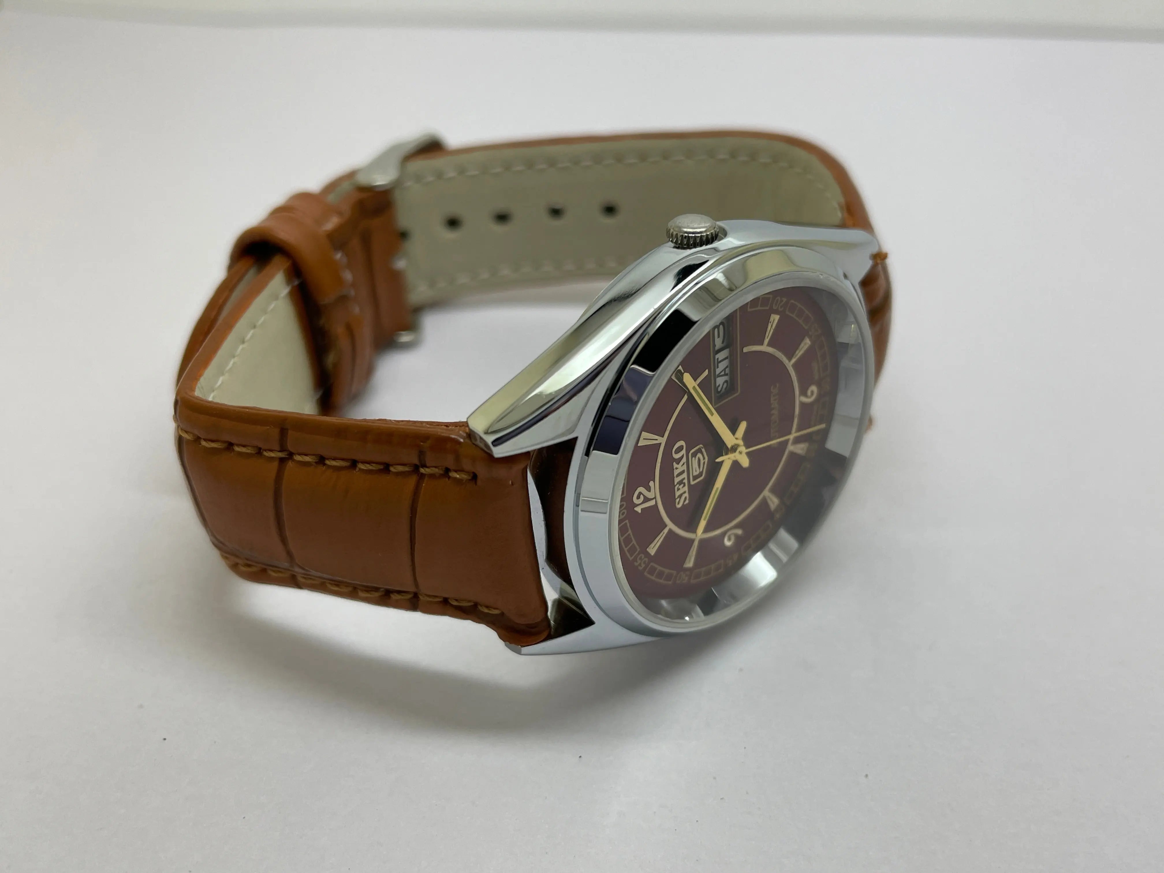 VINTAGE REFURBISHED SEIKO 5 AUTOMATIC JAPAN MENS DAY DATE WATCH - National Watches