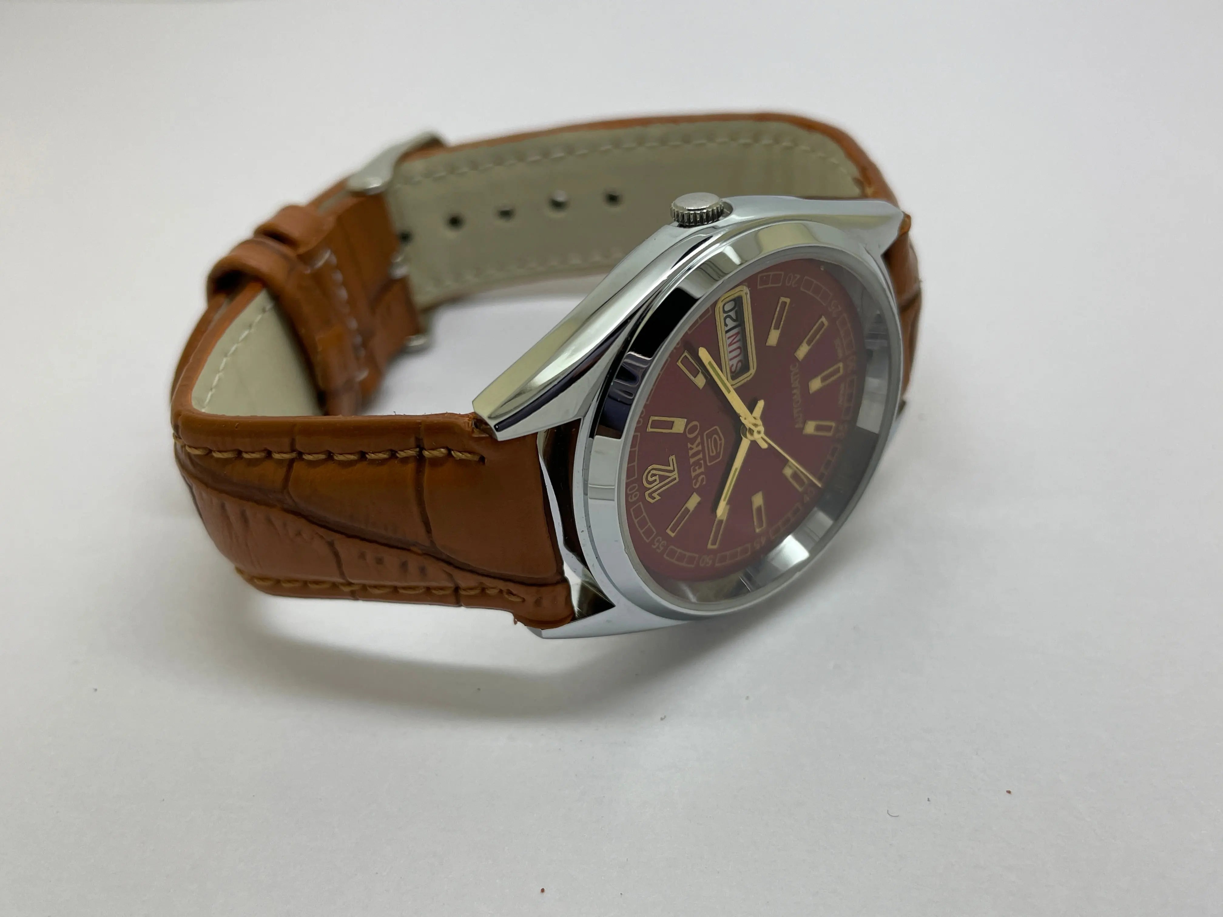 VINTAGE REFURBISHED SEIKO 5 AUTOMATIC JAPAN MENS DAY DATE WATCH - National Watches