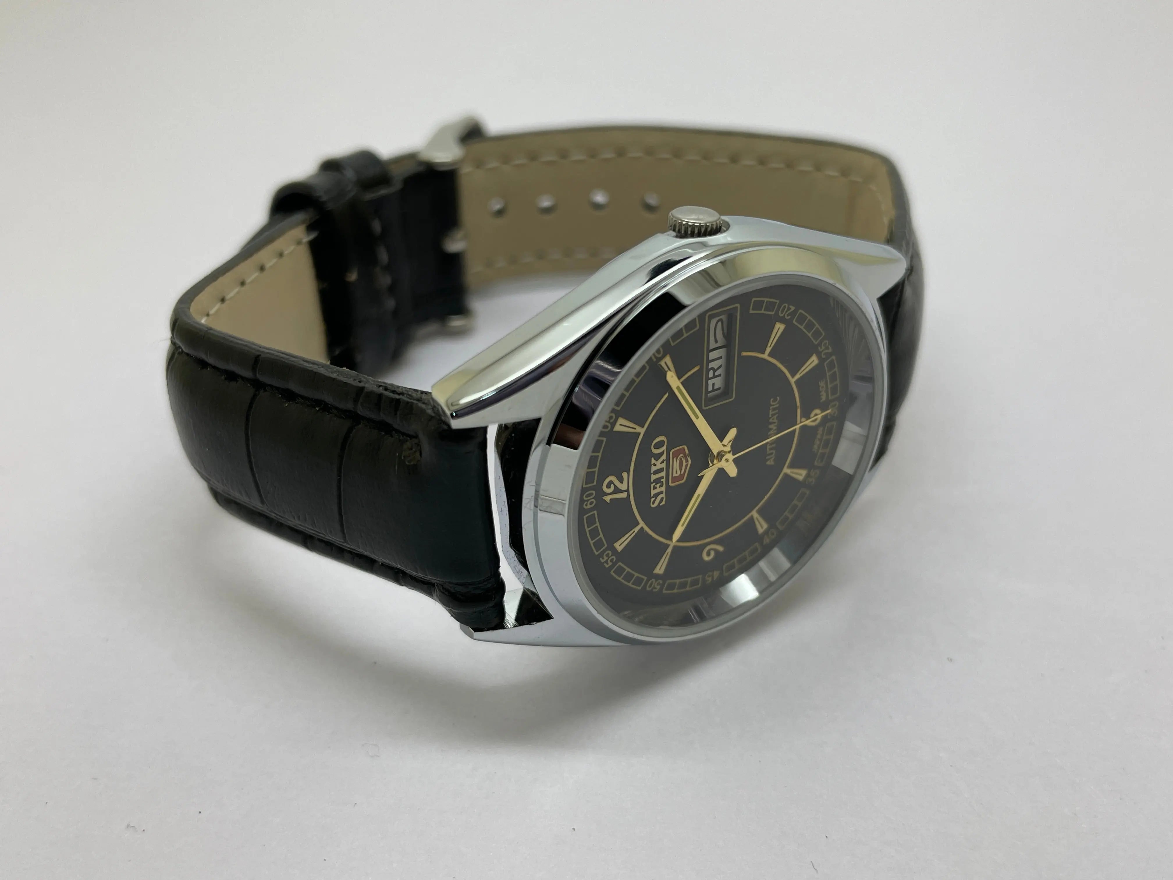 VINTAGE REFURBISHED SEIKO 5 AUTOMATIC JAPAN MENS DAY DATE WATCH - National Watches