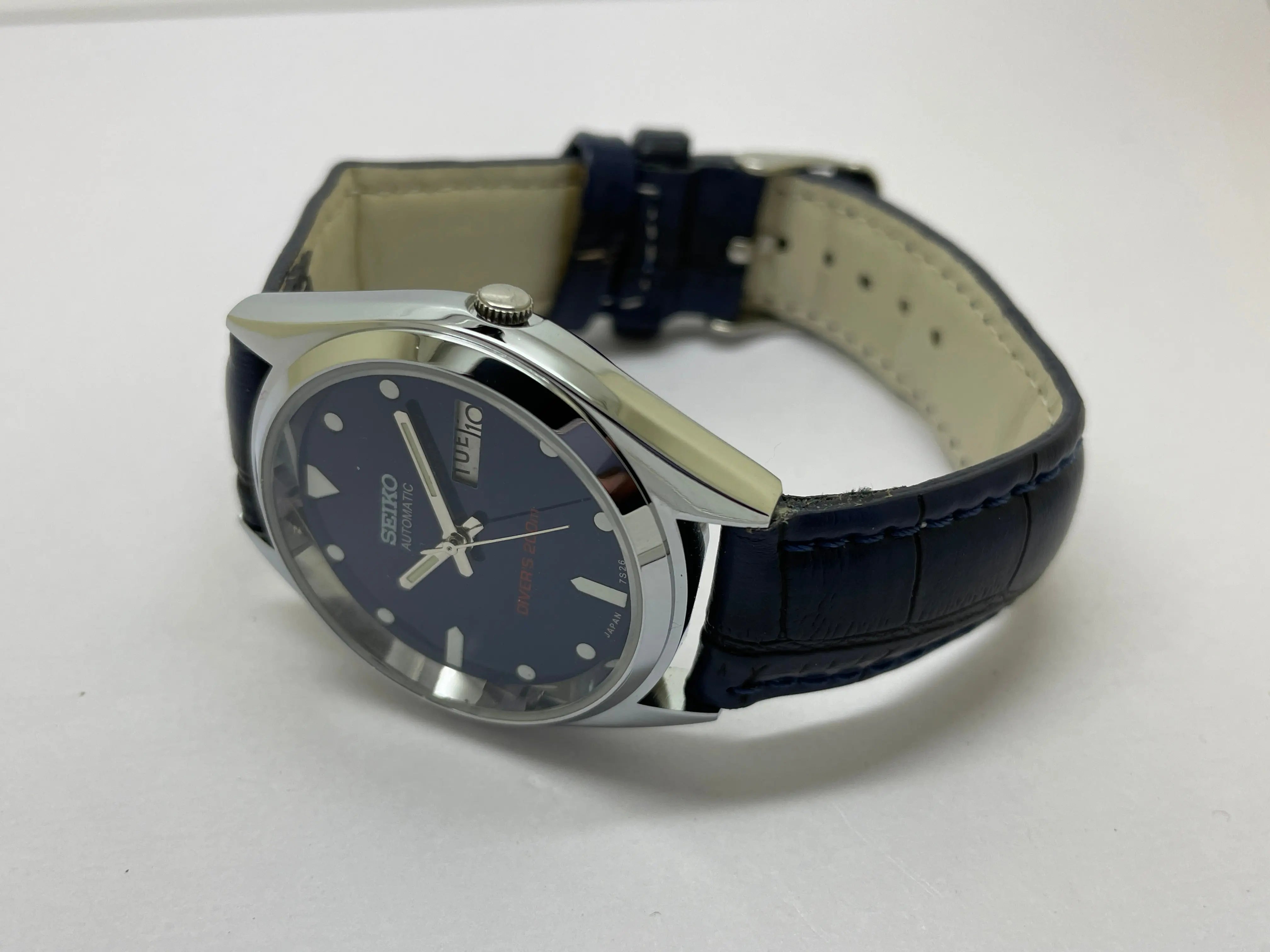 VINTAGE REFURBISHED SEIKO 5 AUTOMATIC JAPAN MENS DAY DATE WATCH - National Watches