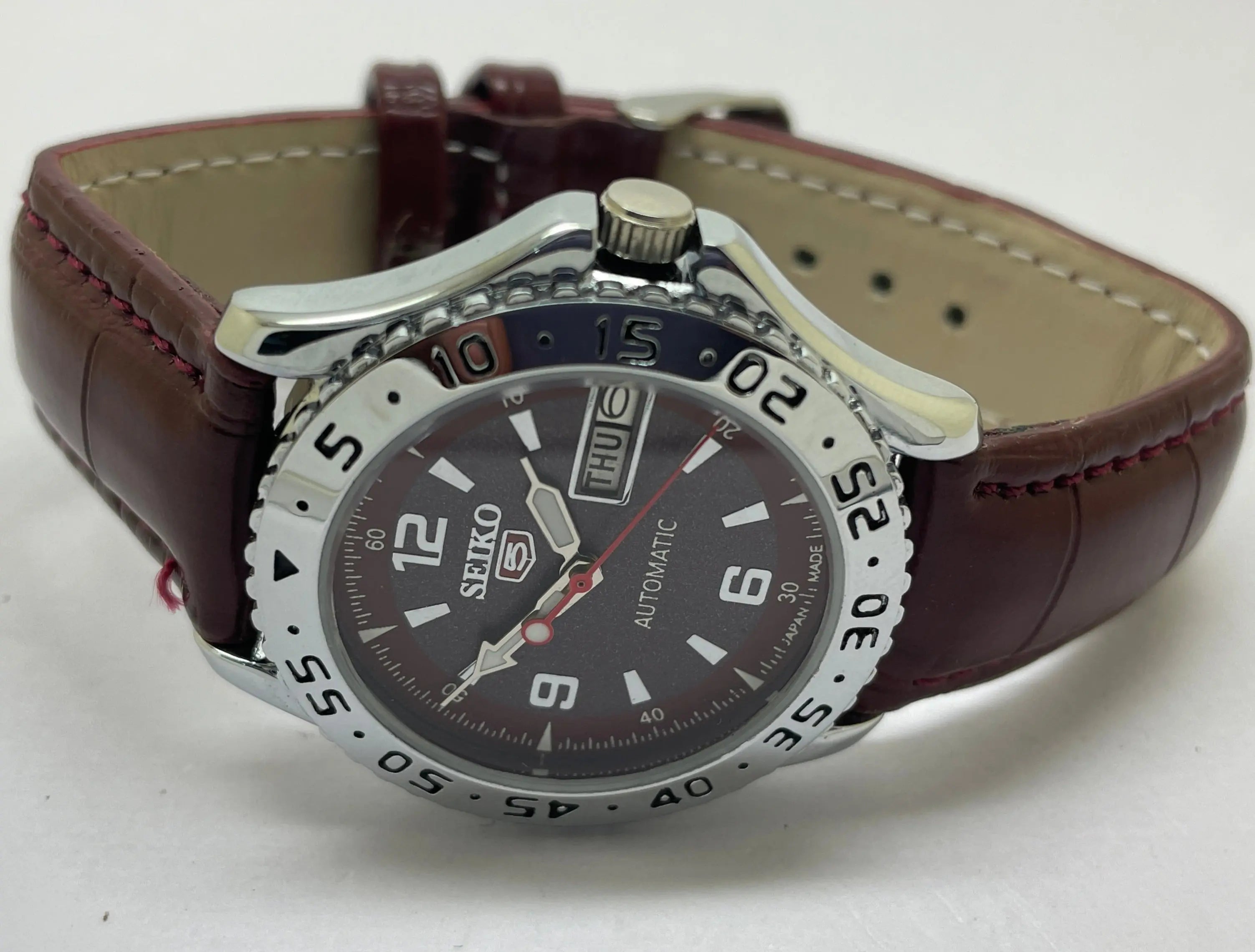 Seiko 5 Sports Automatic Refurbished Watch Vintage Style Reliable Japanese Movement - National Watches
