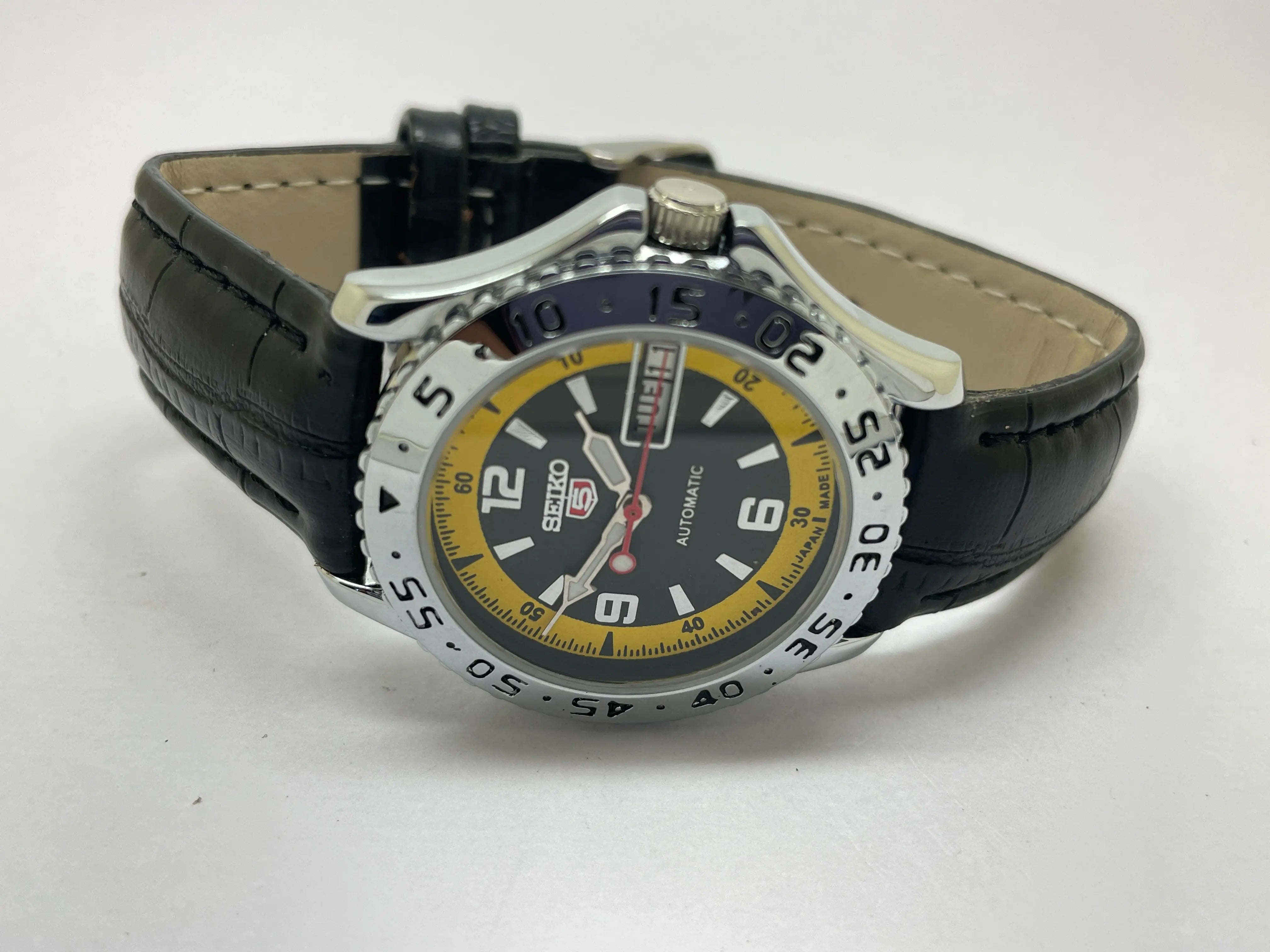 Seiko 5 Black Dial Automatic Vintage Watch sports National Watches