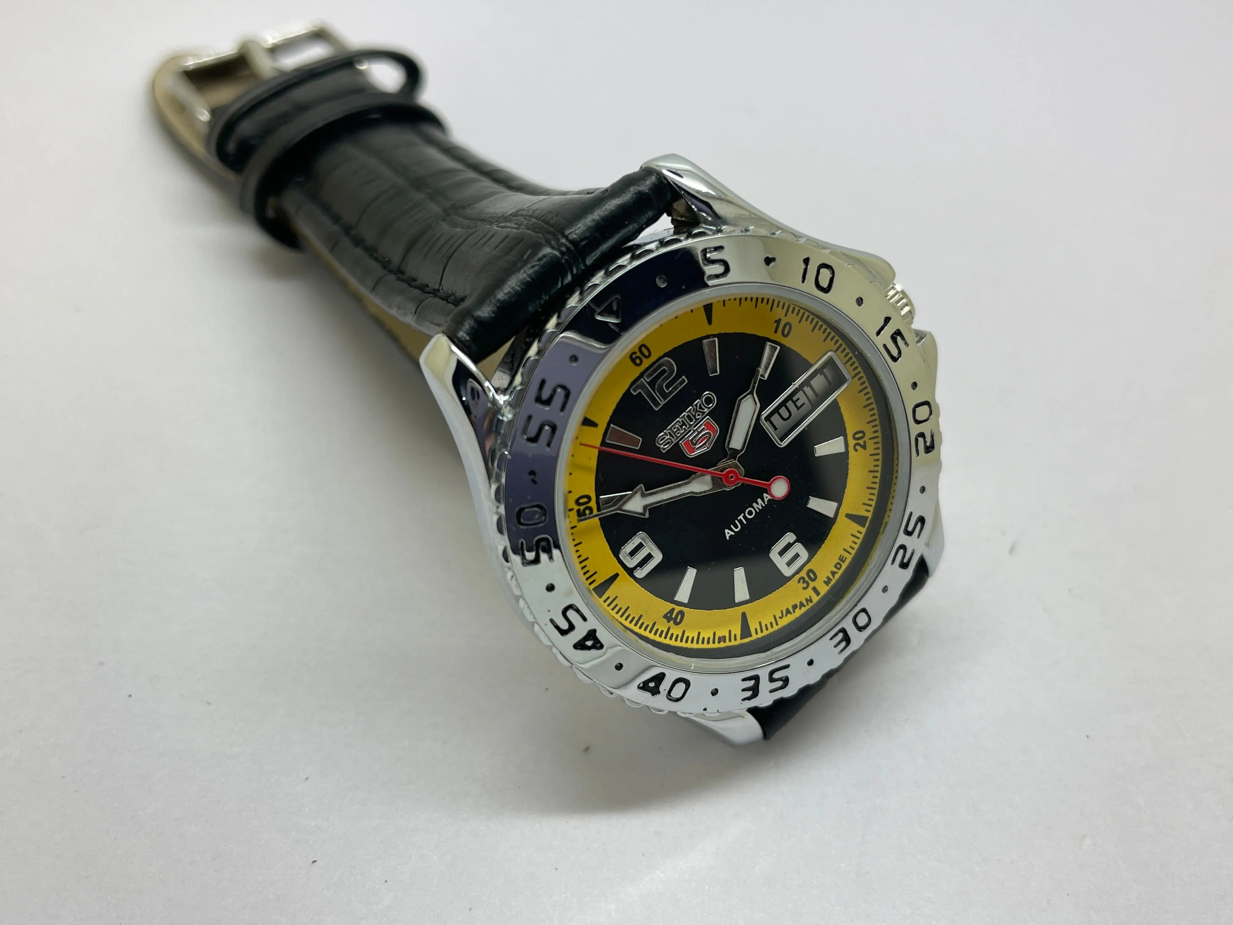 Seiko 5 Black Dial Automatic Vintage Watch sports National Watches