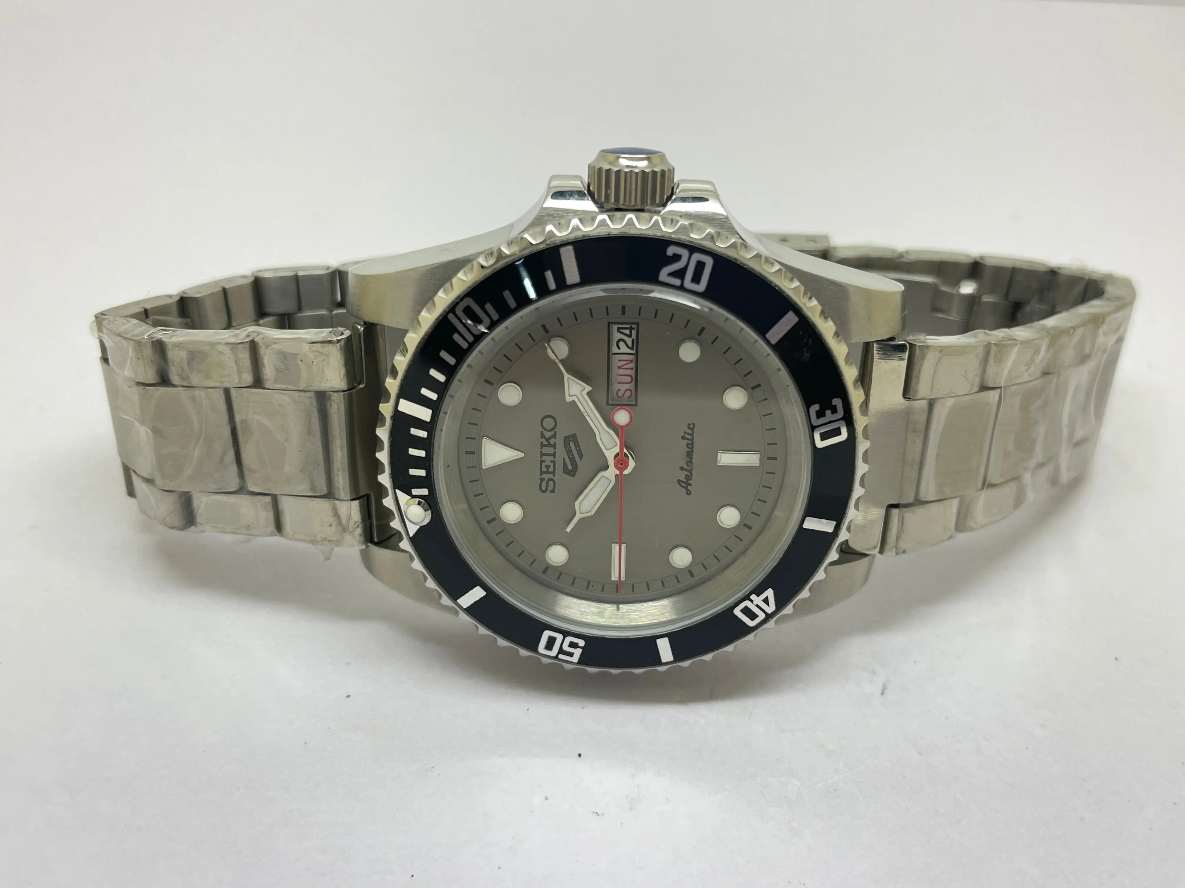 Seiko 5 Black Dial Automatic Vintage Watch sports National Watches