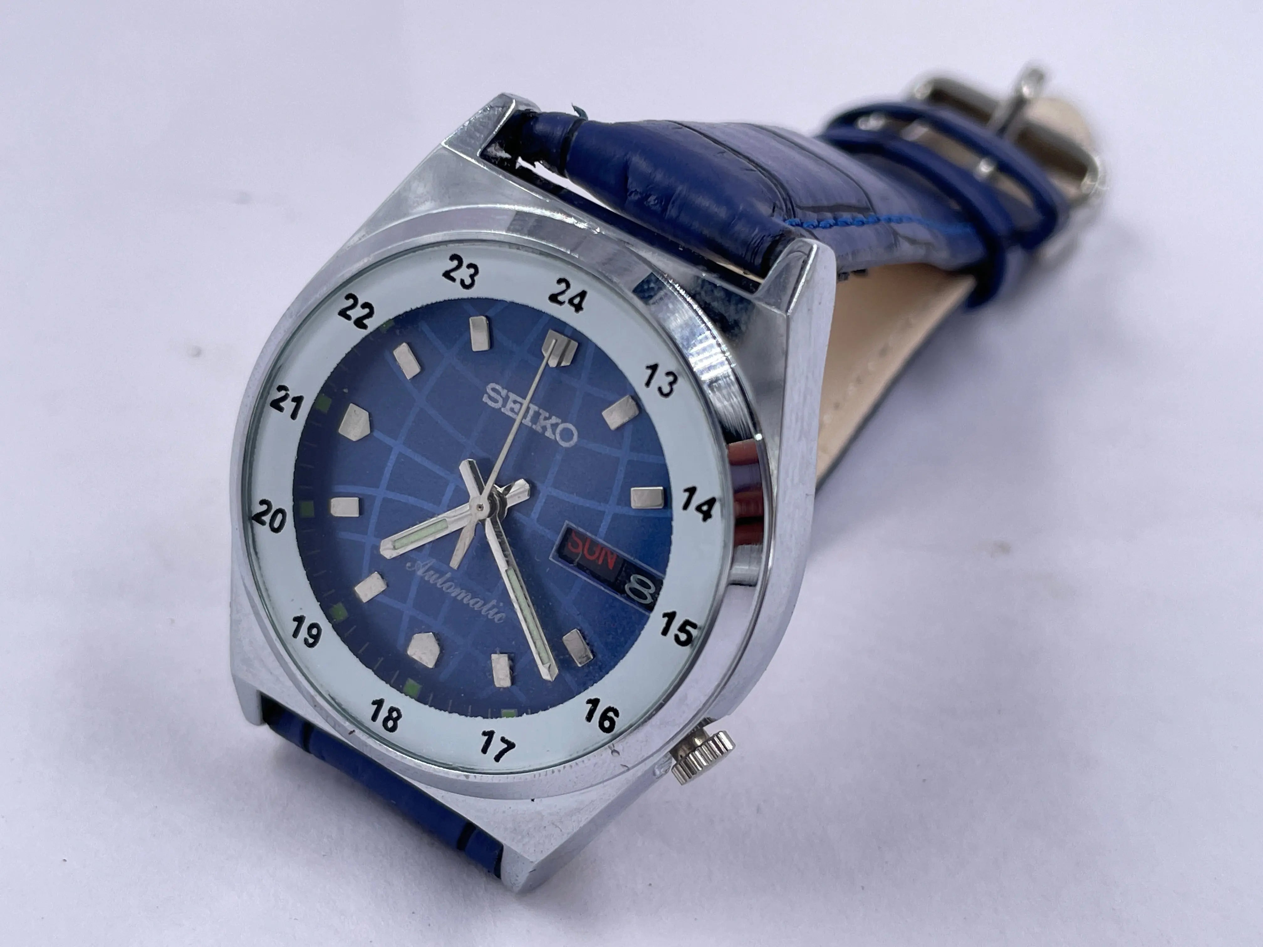 Seiko 5 Black Dial Automatic Vintage Watch - National Watches