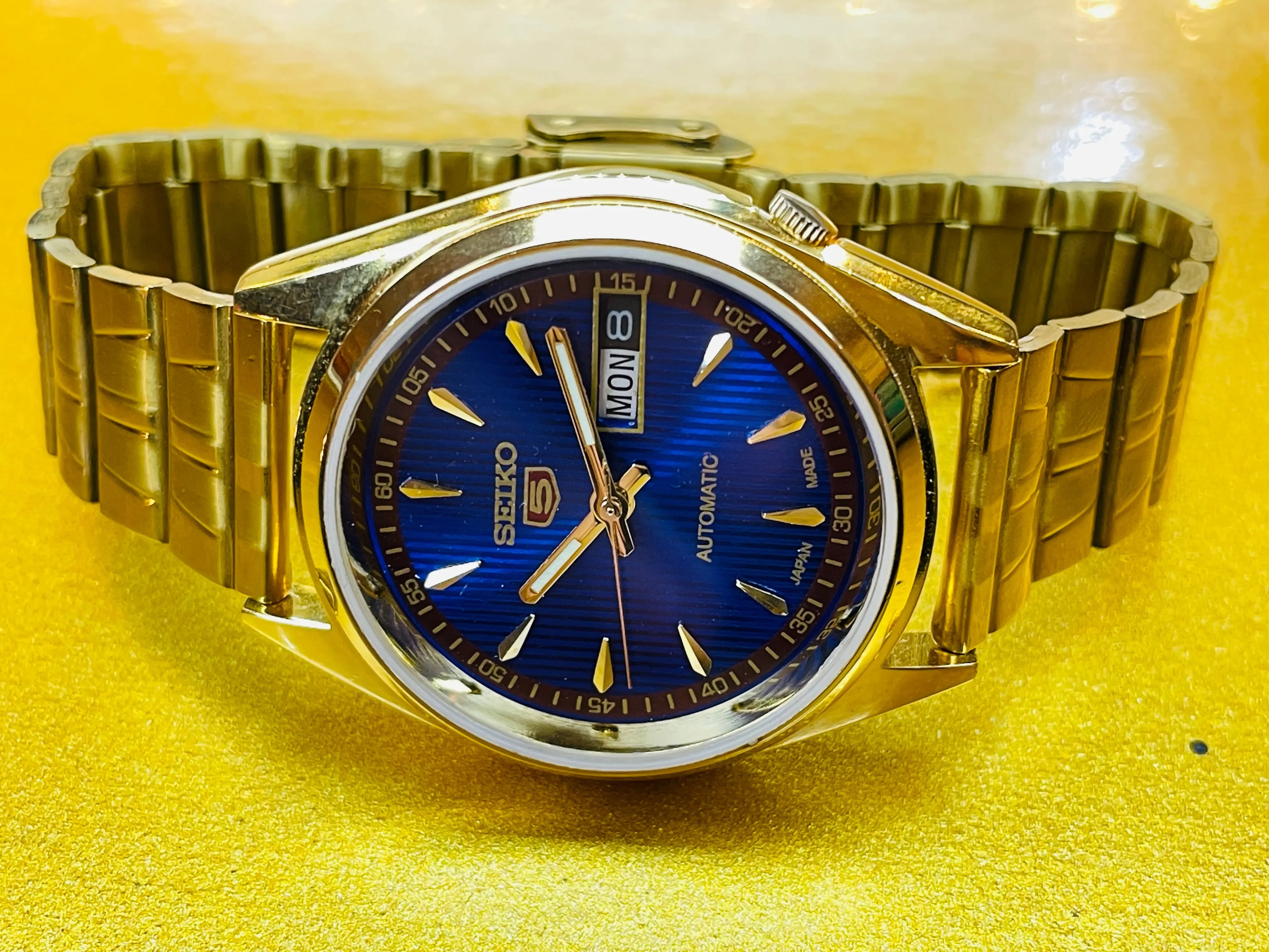 Seiko 5 Black Dial Automatic Vintage Watch - National Watches