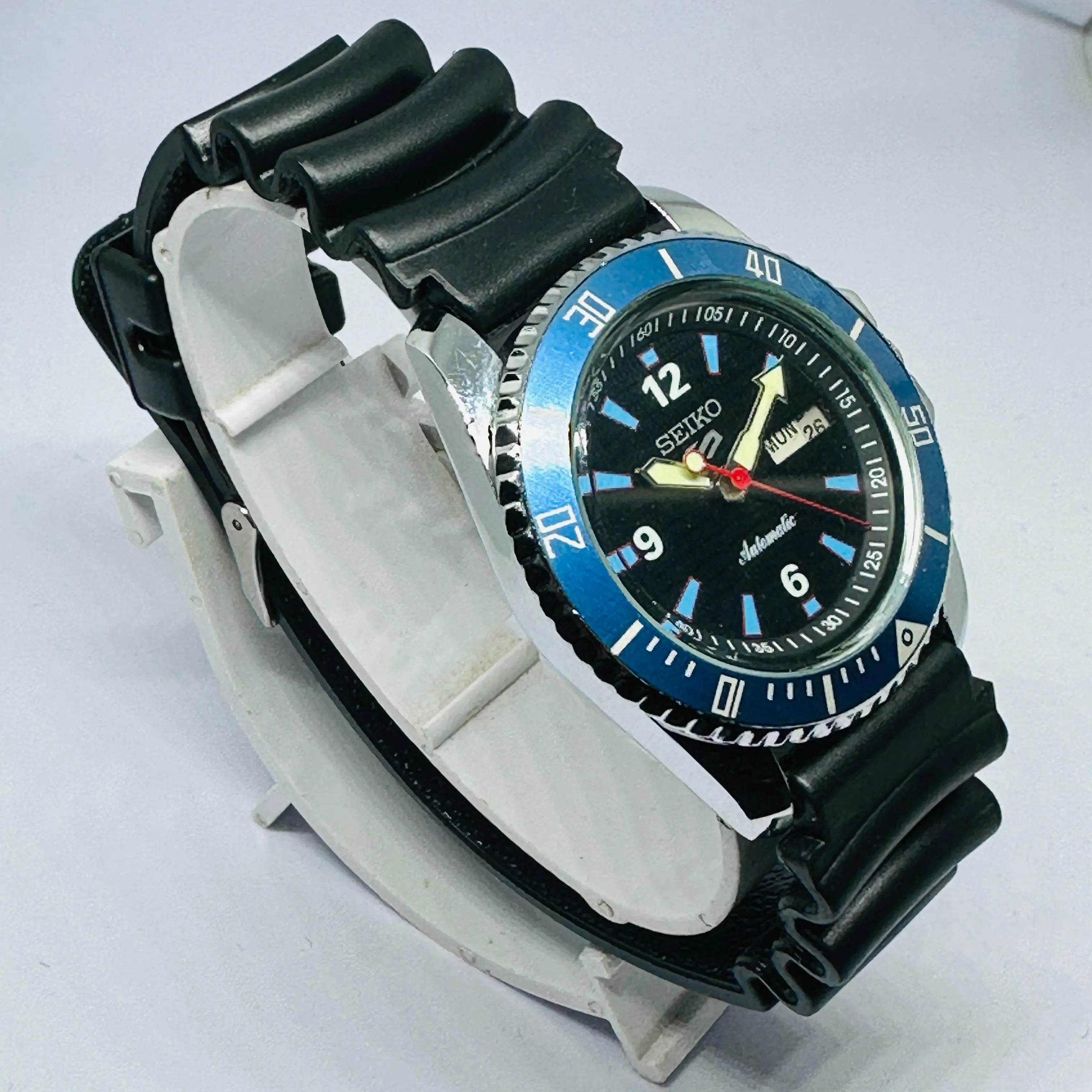 Seiko 5 Sports Automatic Watch – Refurbished Vintage | Japan-Made Men’s Timepiece National Watches