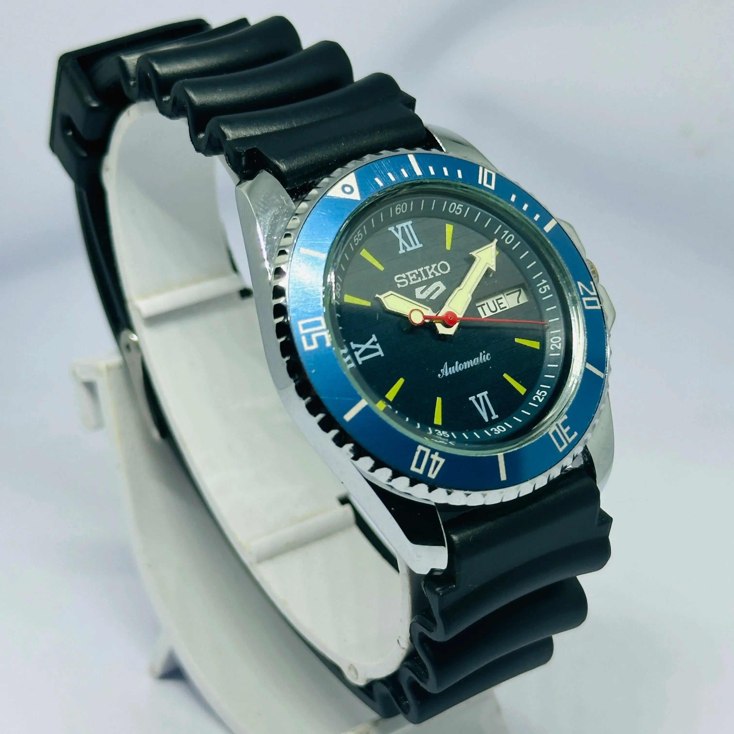 Seiko 5 Sports Automatic Watch – Refurbished Vintage | Japan-Made Men’s Timepiece National Watches