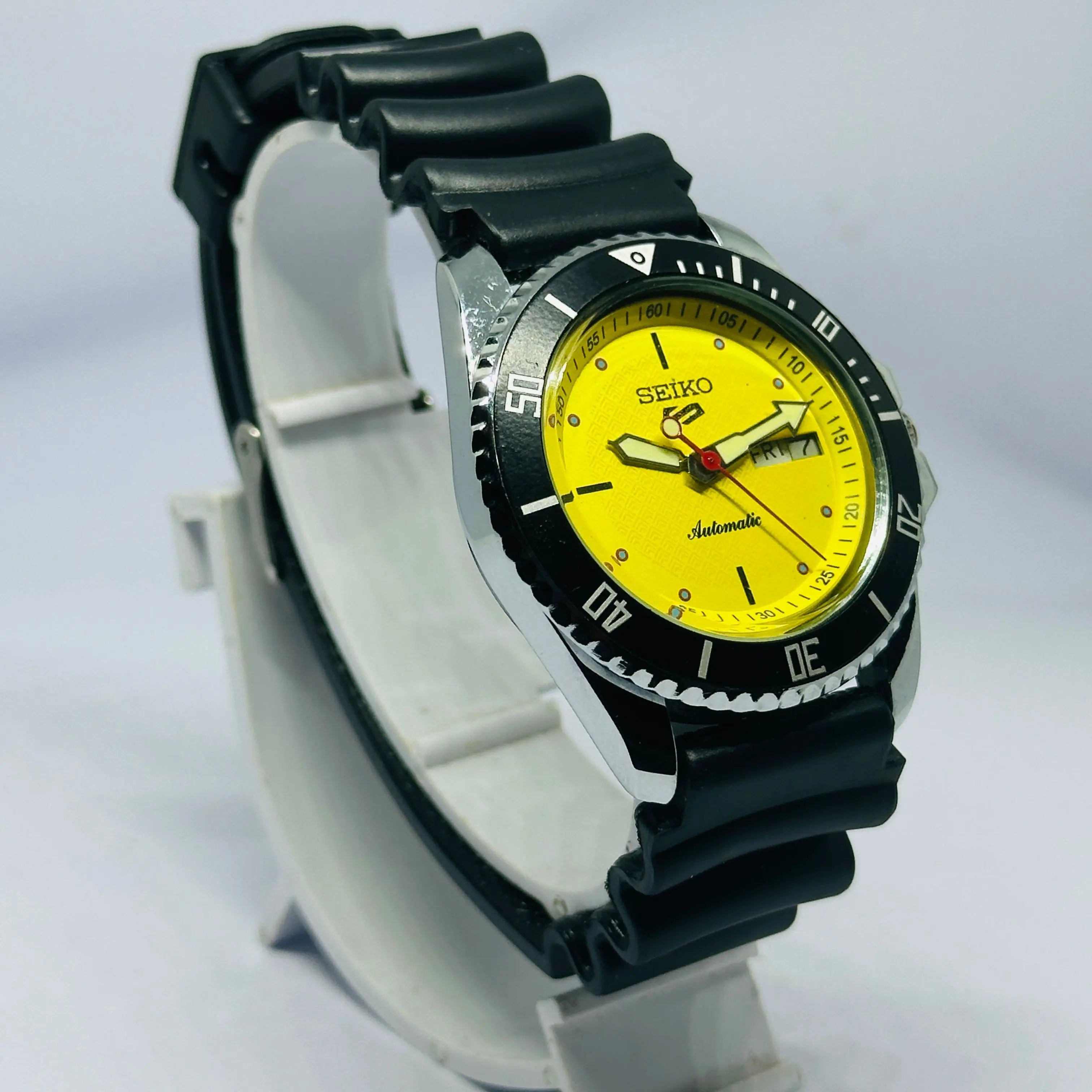 Seiko 5 Sports Automatic Watch – Refurbished Vintage | Japan-Made Men’s Timepiece National Watches