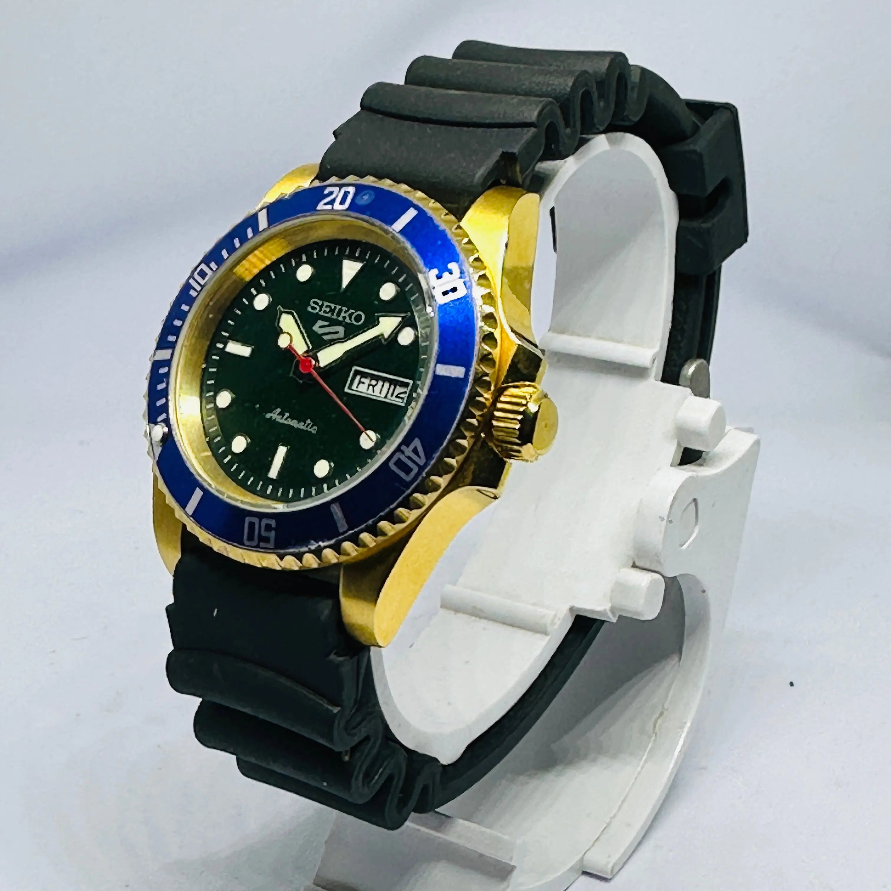 Seiko 5 Sports Automatic Watch – Refurbished Vintage | Japan-Made Men’s Timepiece National Watches