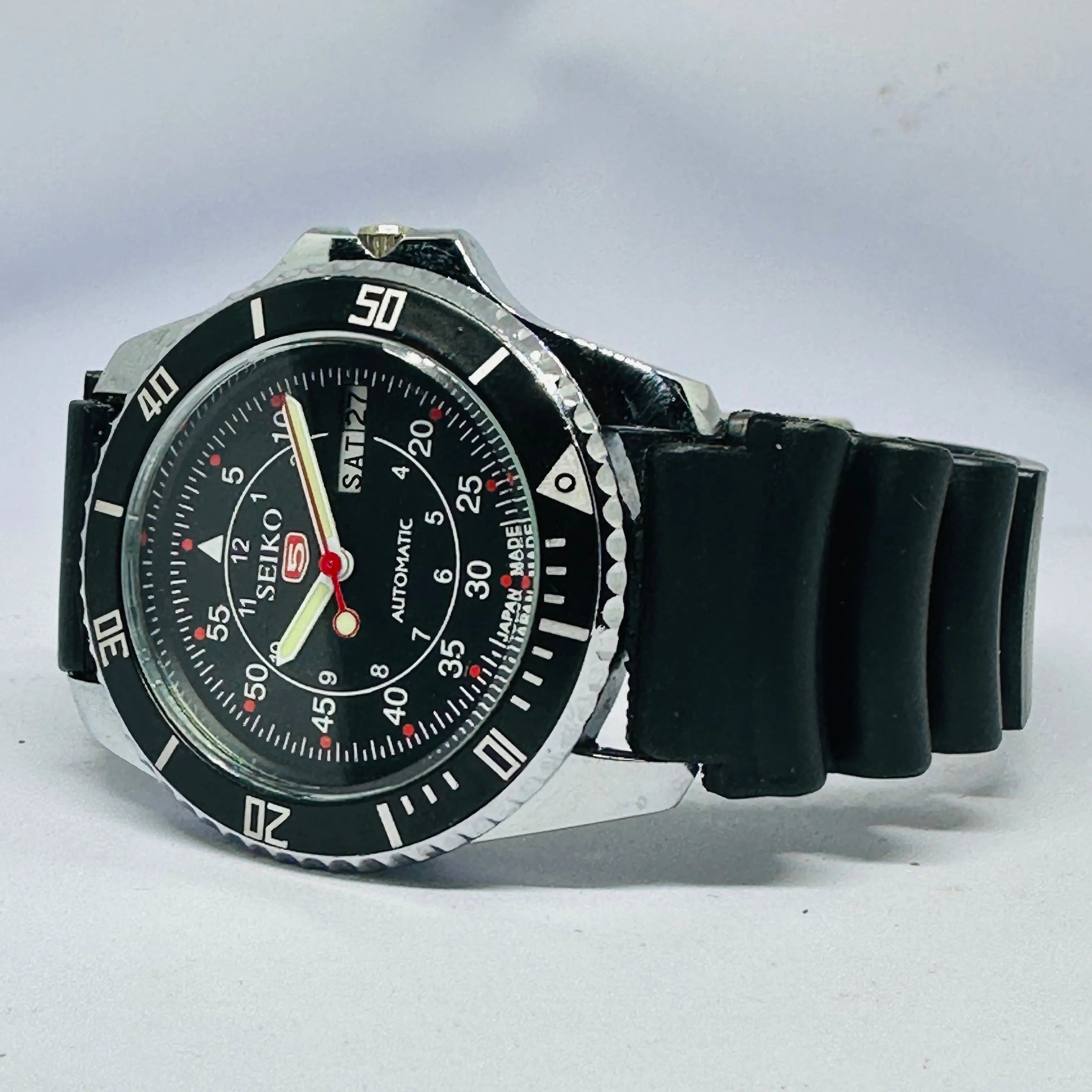 Seiko 5 Sports Automatic Watch – Refurbished Vintage | Japan-Made Men’s Timepiece National Watches