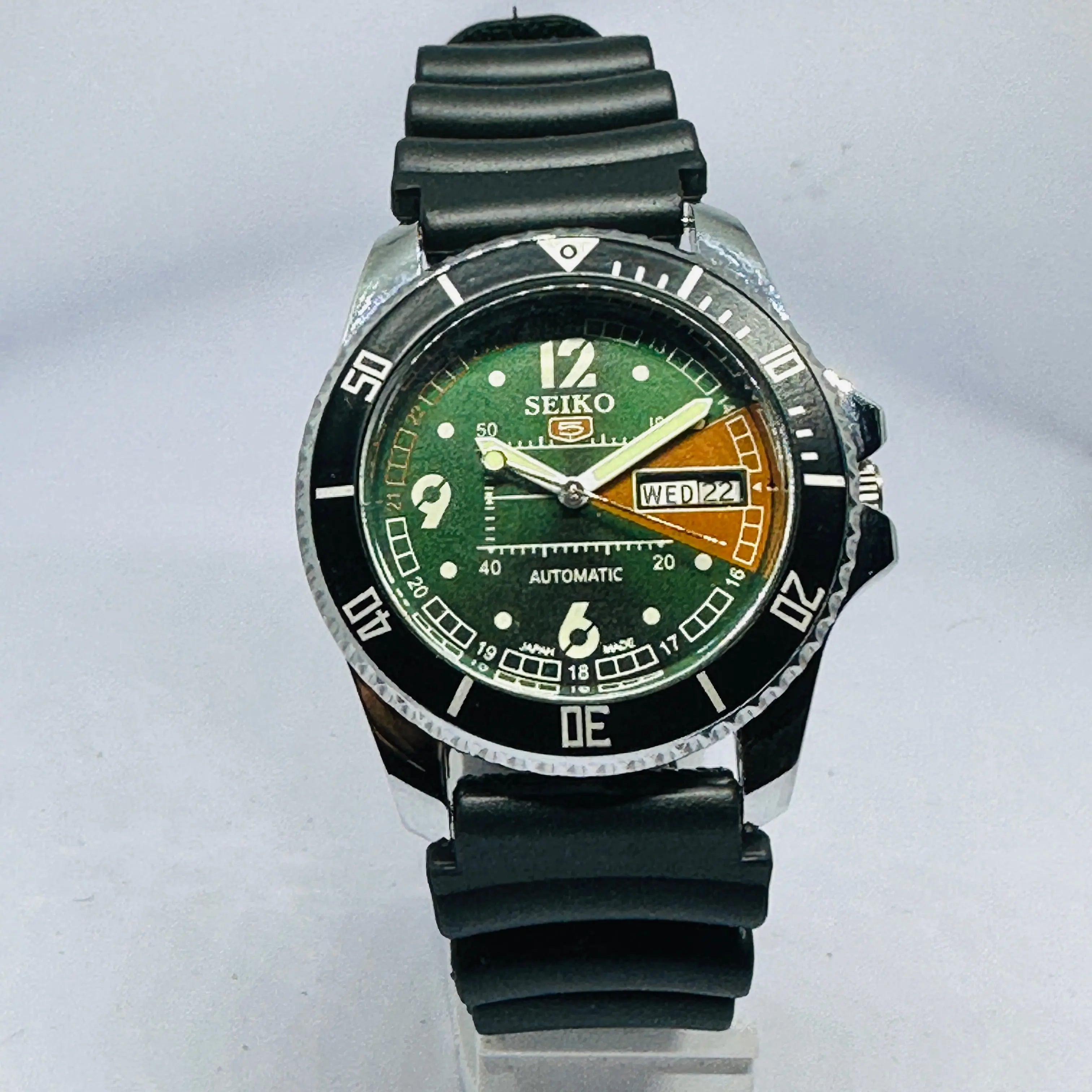 Seiko 5 Sports Automatic Watch – Refurbished Vintage | Japan-Made Men’s Timepiece National Watches