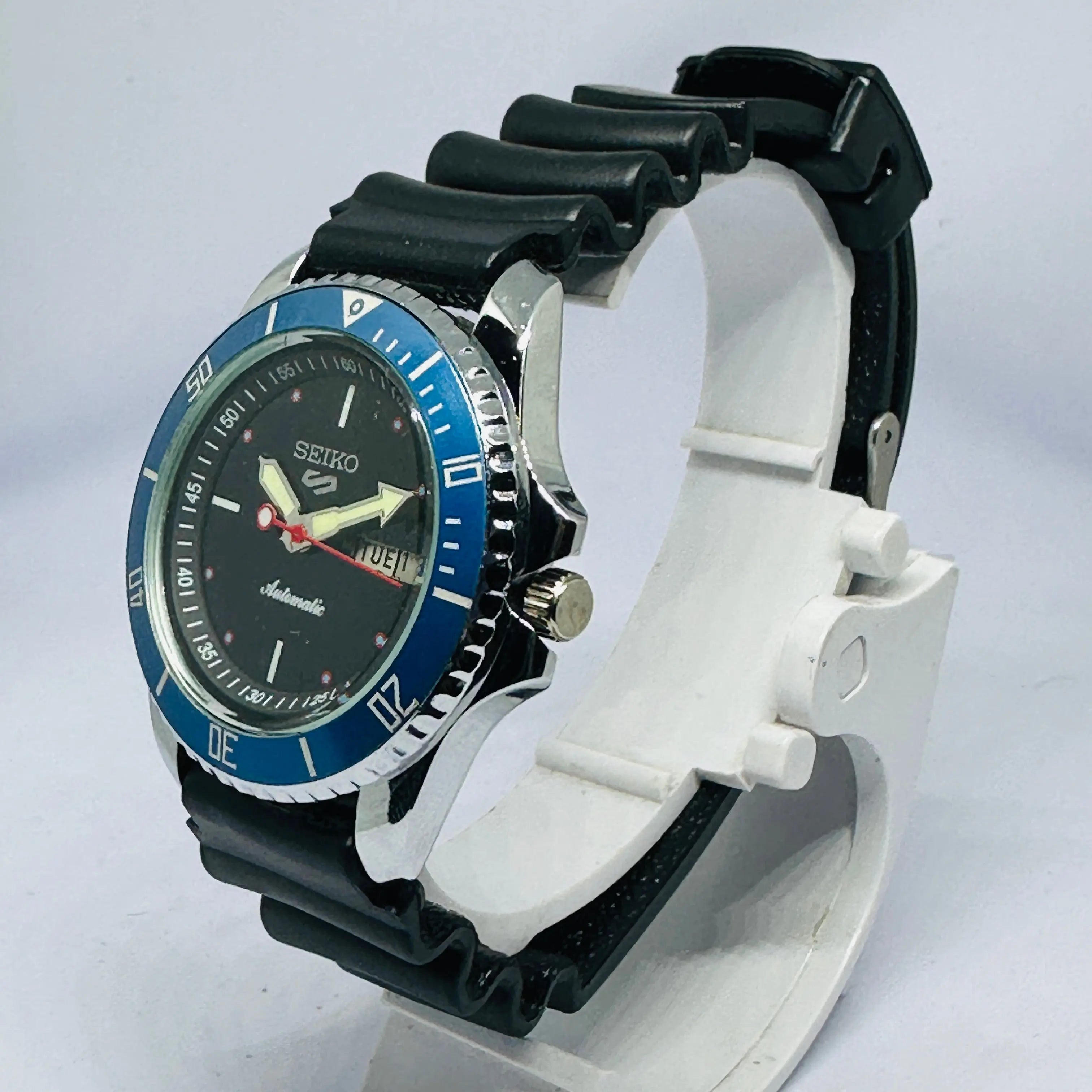 Seiko 5 Sports Automatic Watch – Refurbished Vintage | Japan-Made Men’s Timepiece National Watches