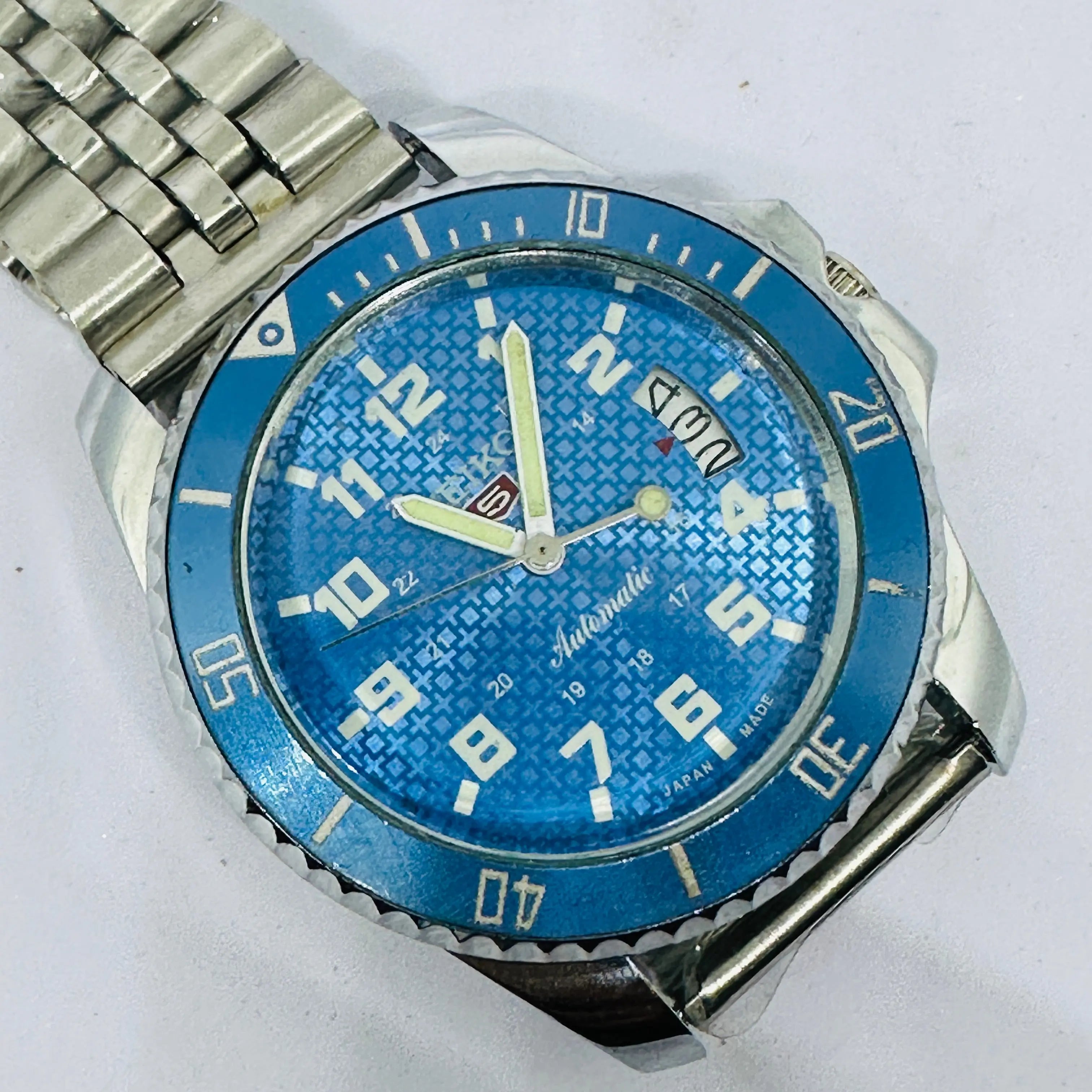 Seiko 5 Sports Automatic Watch – Refurbished Vintage | Japan-Made Men’s Timepiece National Watches