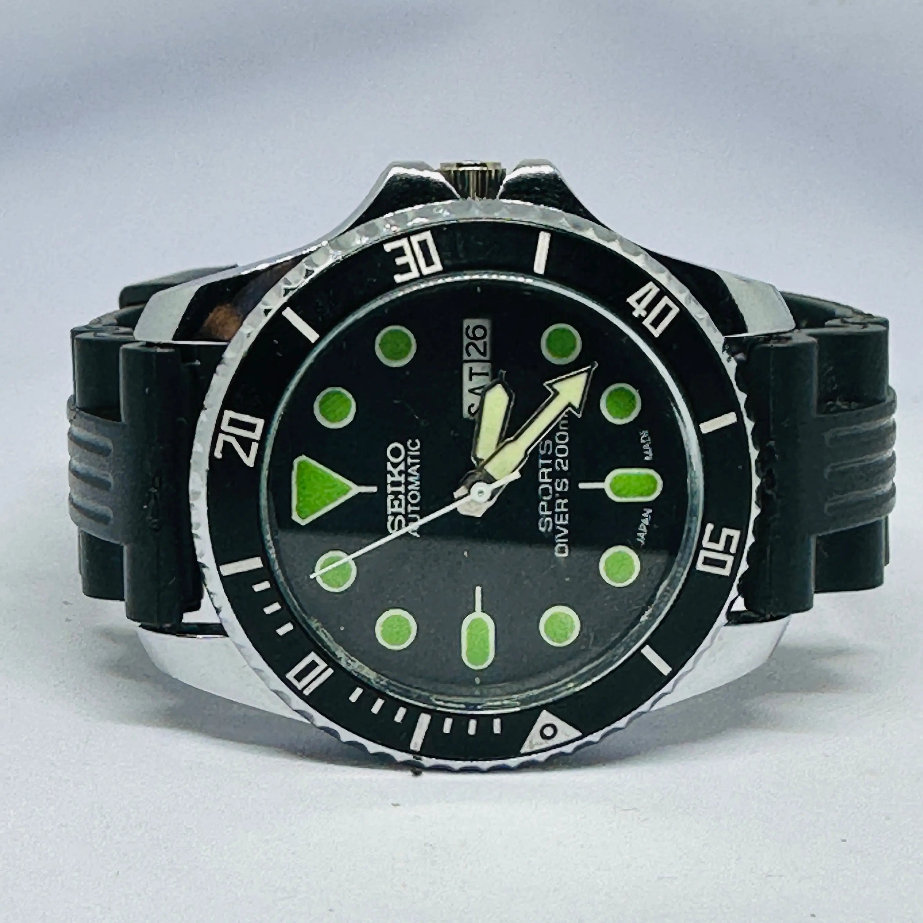 Seiko 5 Sports Automatic Watch – Refurbished Vintage | Japan-Made Men’s Timepiece National Watches