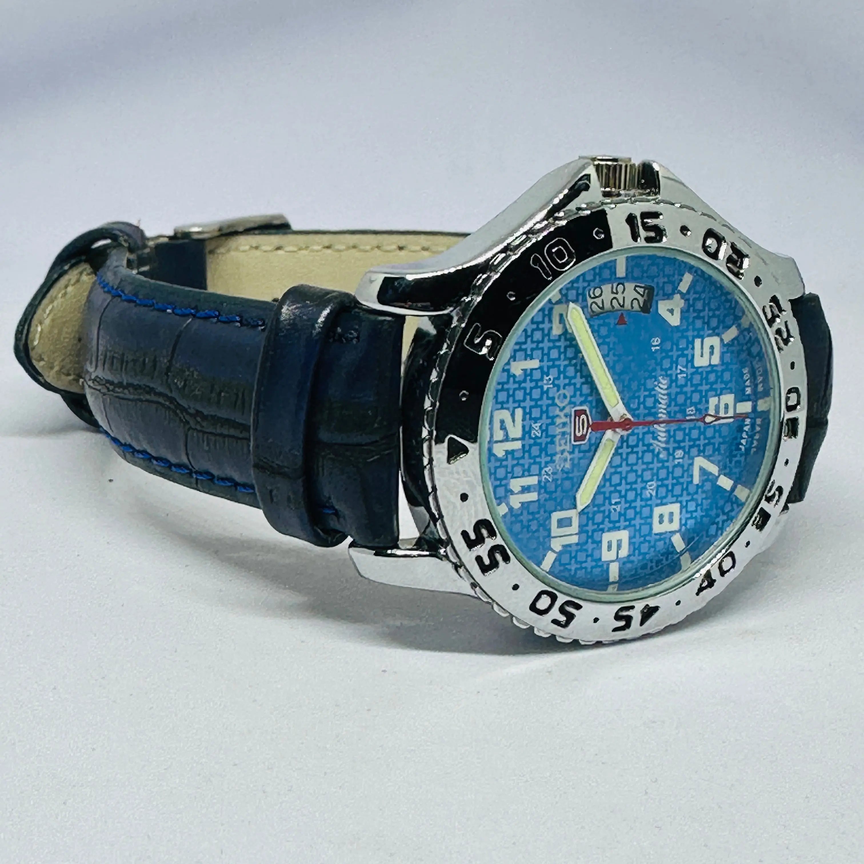 Seiko 5 Sports Automatic Watch – Refurbished Vintage | Japan-Made Men’s Timepiece National Watches