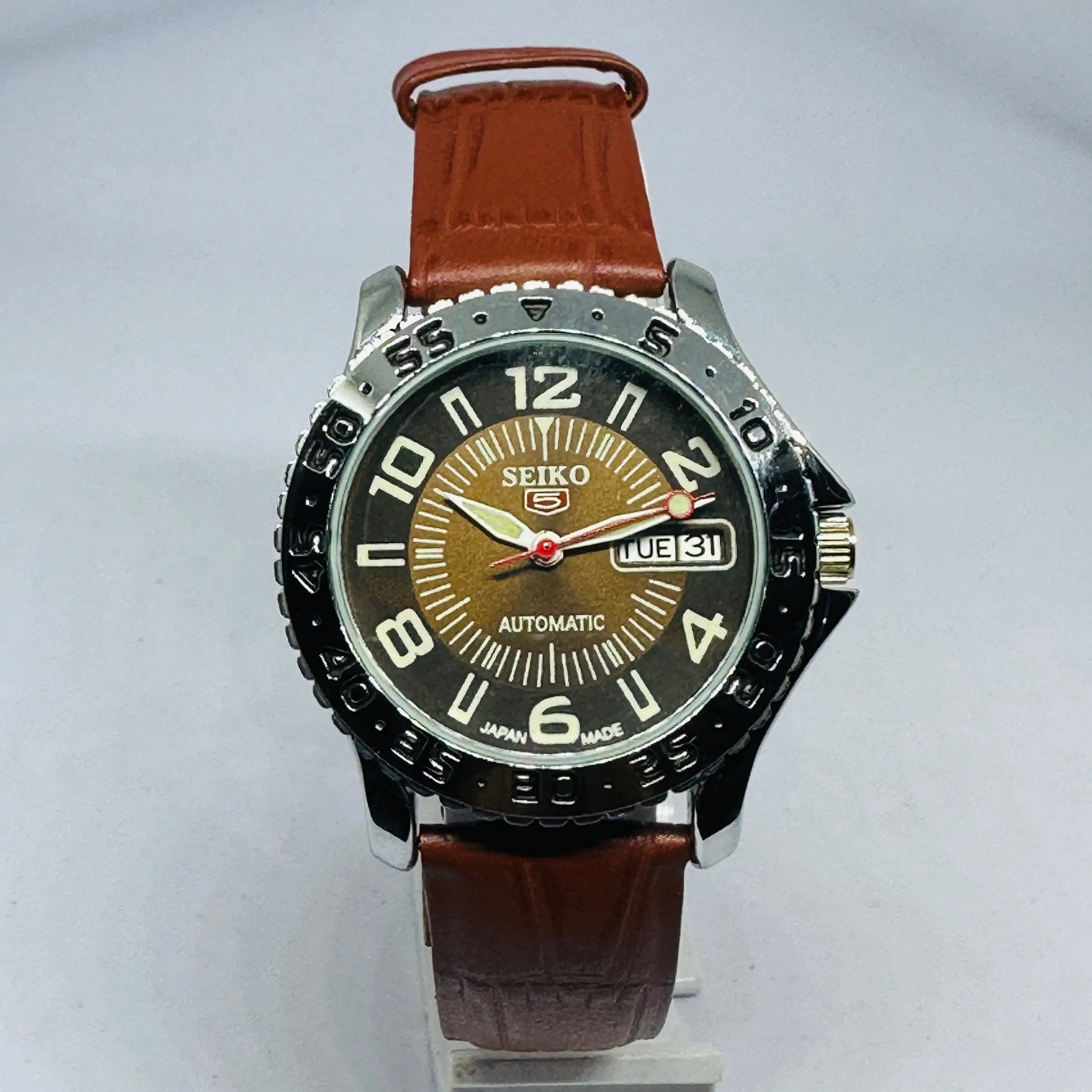 Seiko 5 Sports Automatic Watch – Refurbished Vintage | Japan-Made Men’s Timepiece National Watches