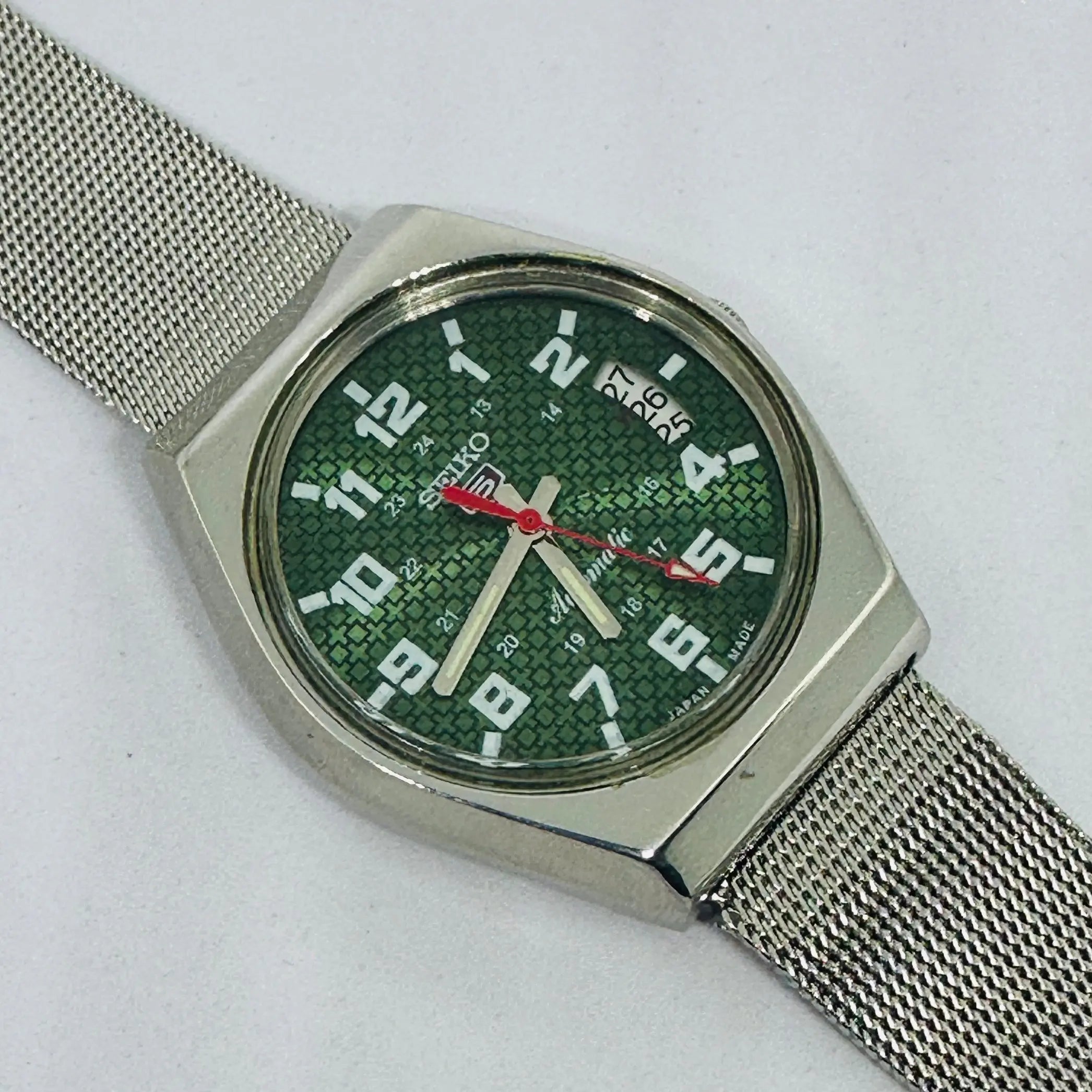 Seiko 5 Vintage Workhorse – Refurbished & Reliable National Watches