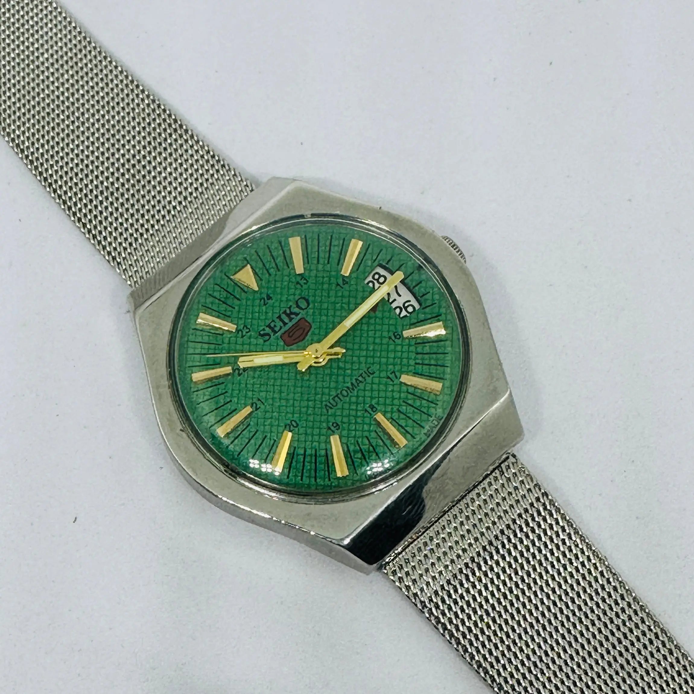 Seiko 5 Vintage Field Watch – Refurbished Tough & Authentic National Watches