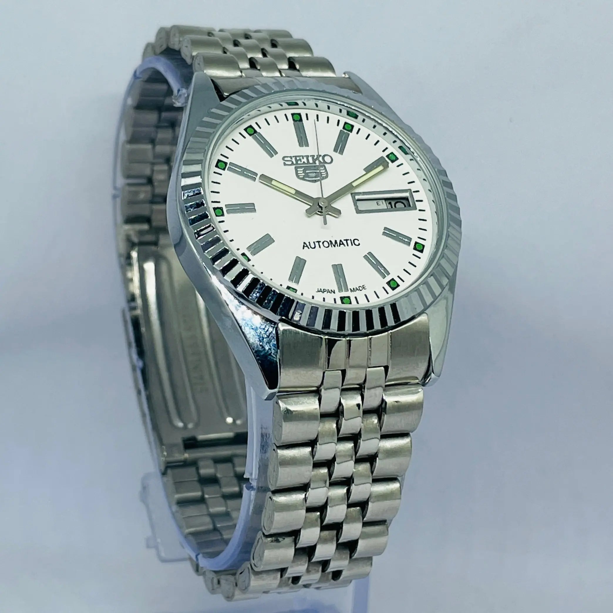 Seiko 5 Automatic 17 Jewels – Full Original Movement Refurbished National Watches