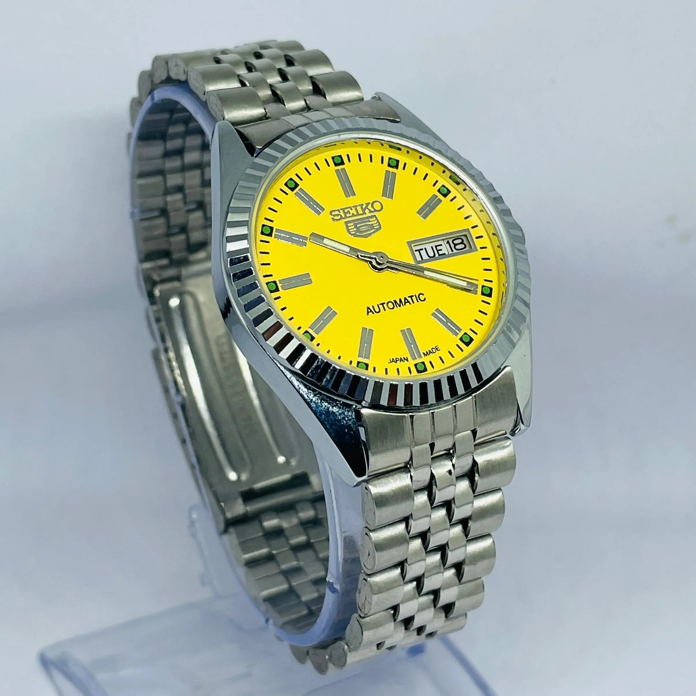 Seiko 5 Vintage Automatic Japan made Original Movement – 17 Jewels Refurbished Watch National Watches