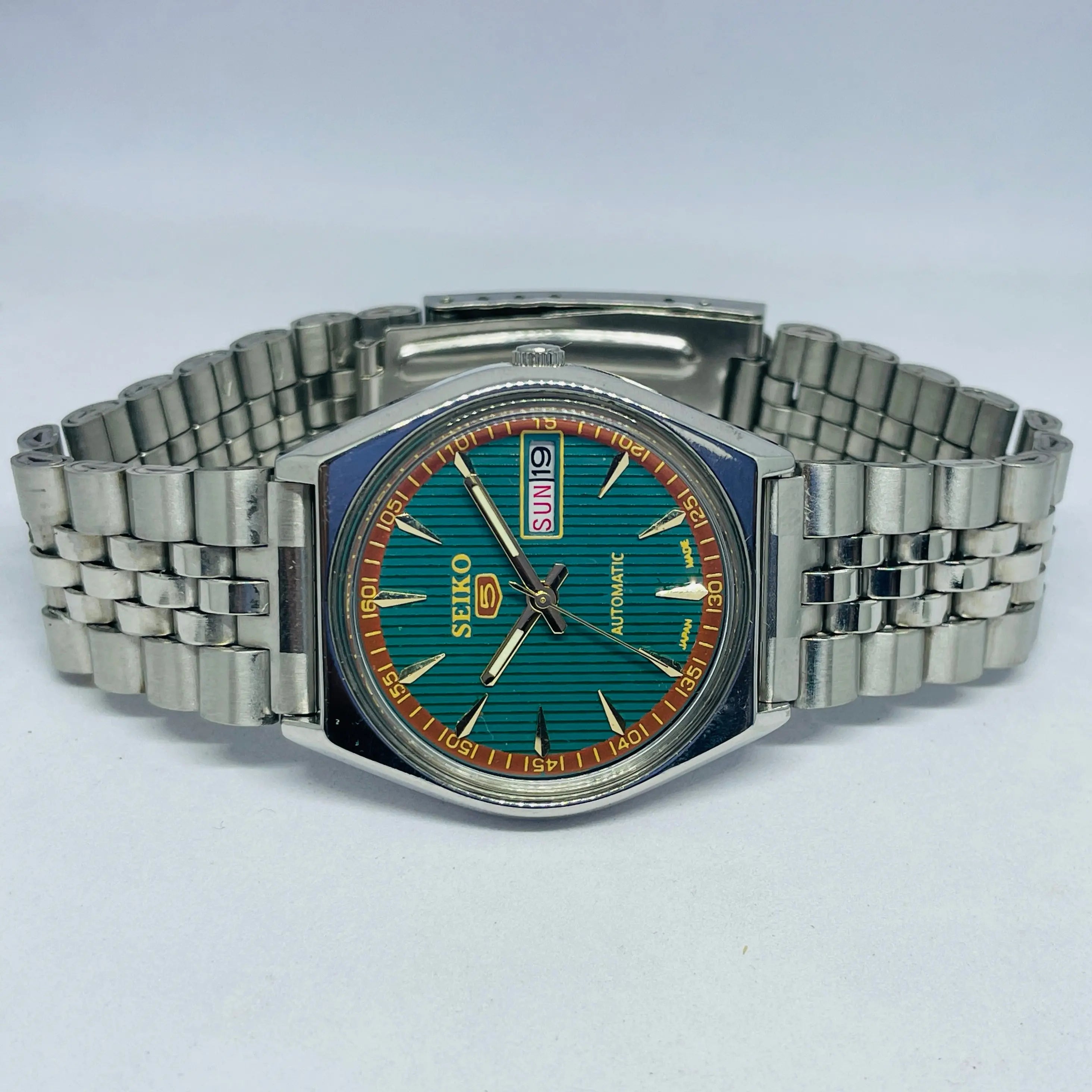 Seiko 5 Automatic 17 Jewels – Original Movement Daily Wear Mechanical Watch National Watches