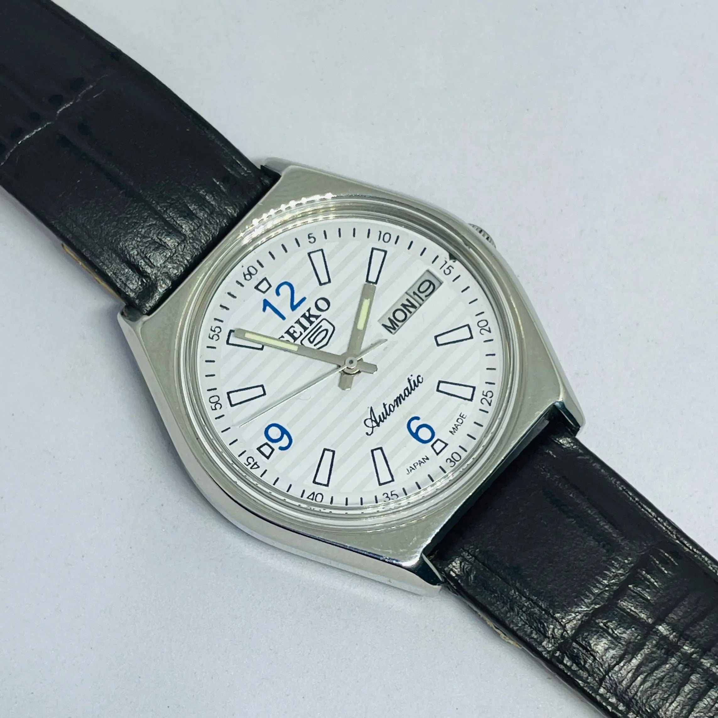 Seiko 5 Automatic 17 Jewels Original Movement Stainless Steel watch National Watches