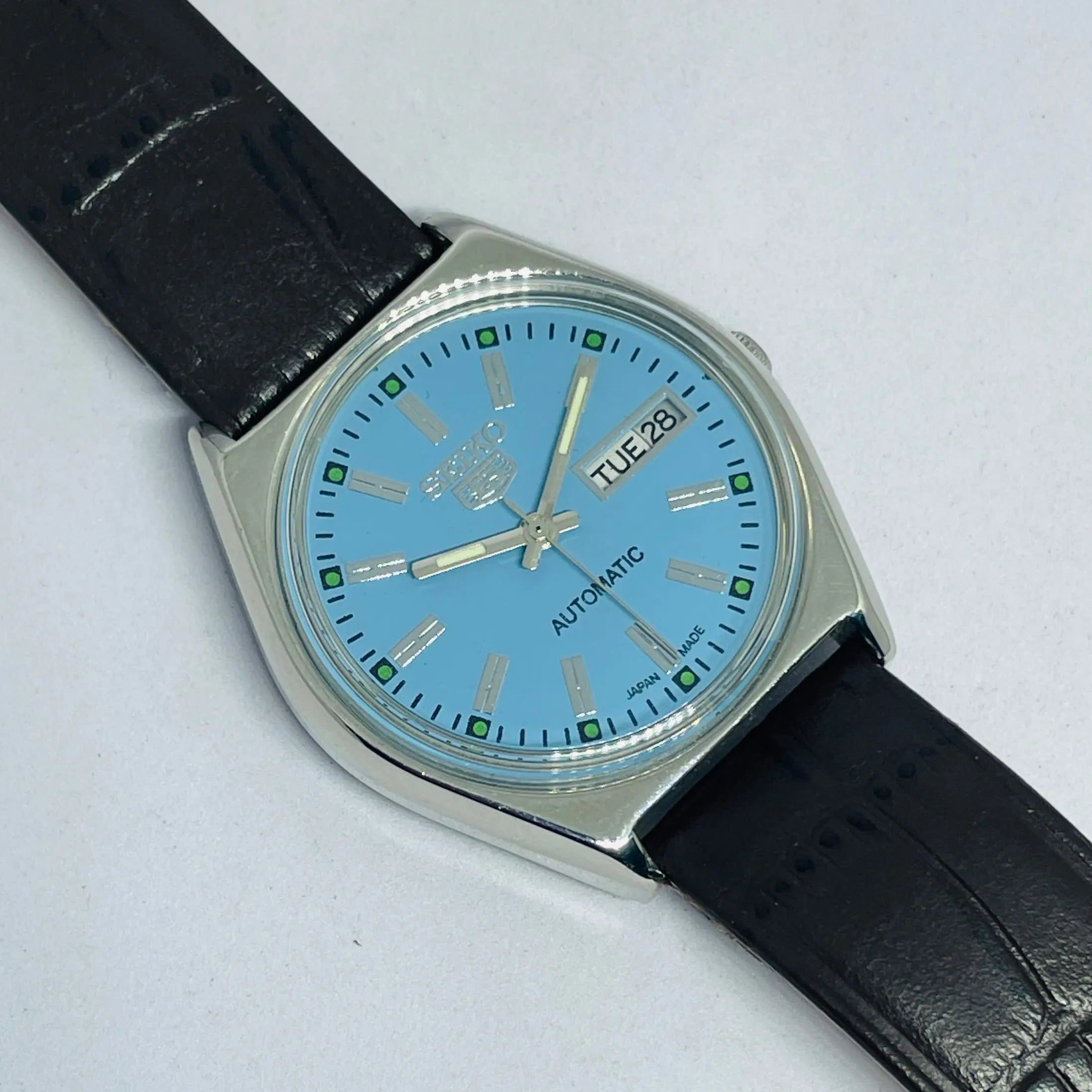 Seiko 5 Automatic Men’s Watch – 17 Jewels Vintage Restored working condition National Watches
