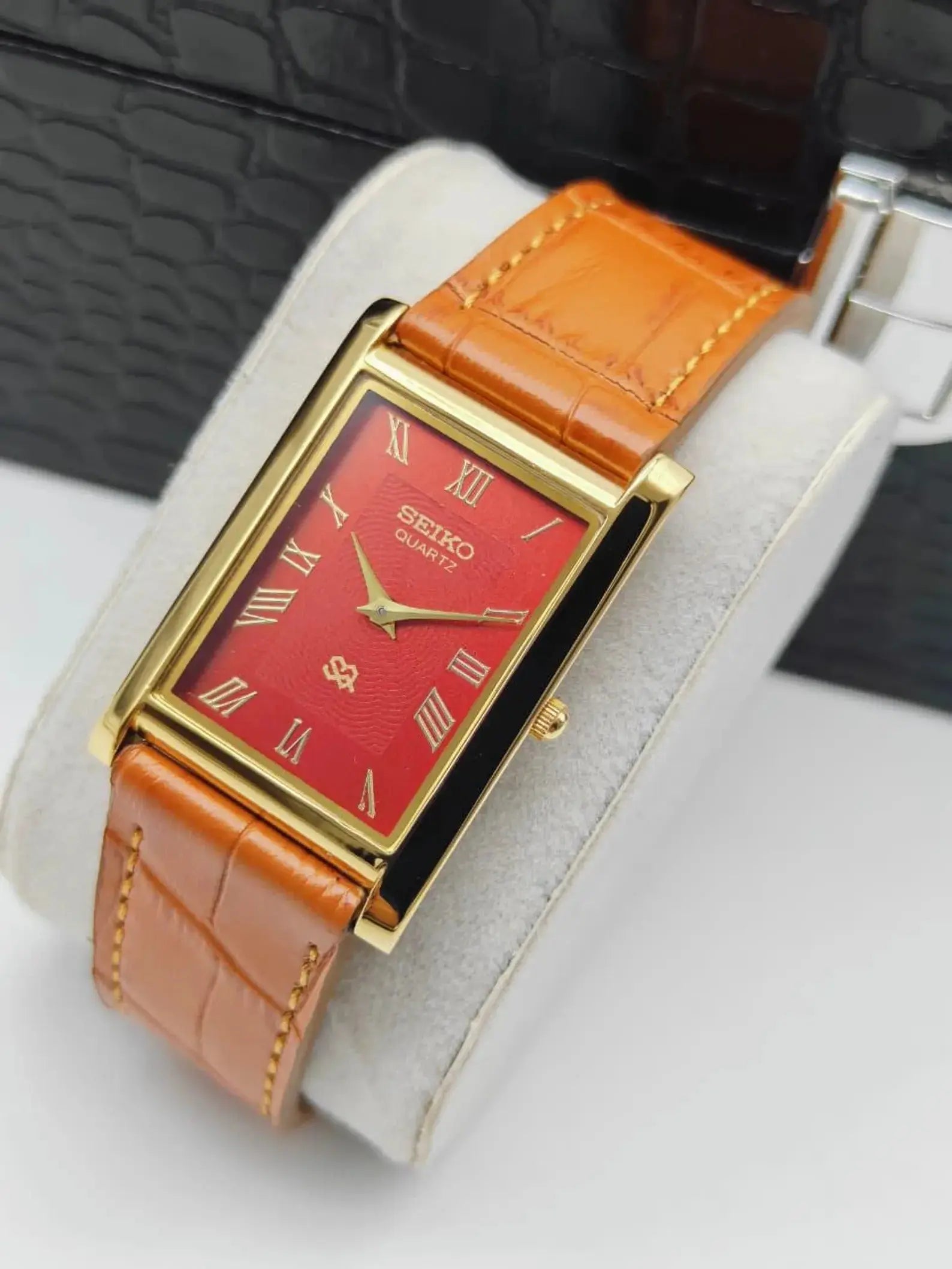 Seiko Vintage Slim Quartz Watch – Elegant Wrist Watch for Men National Watches