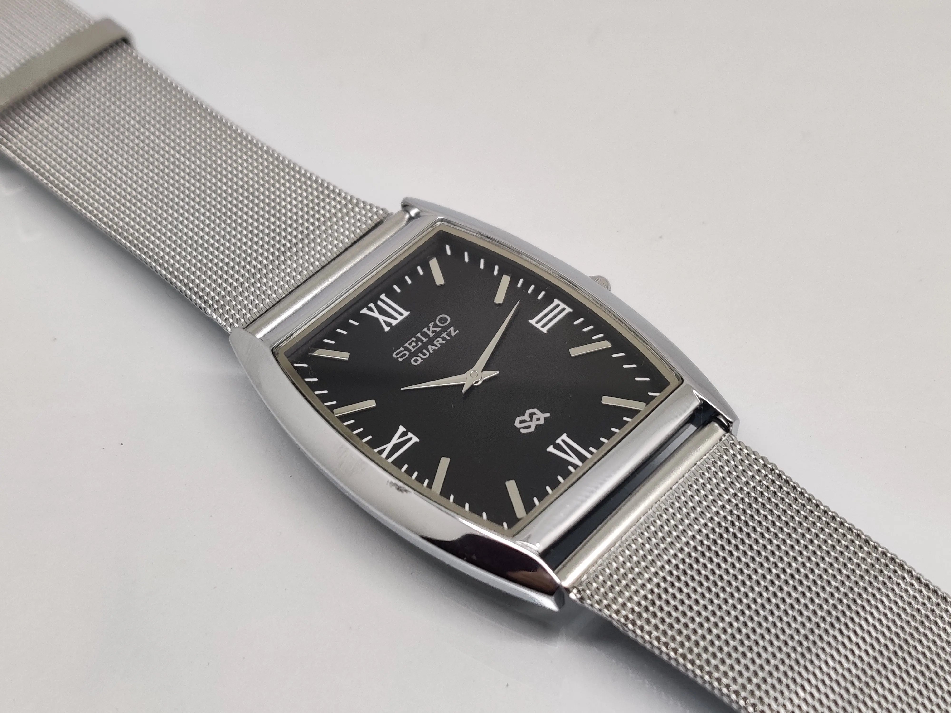 Seiko Silim Quartz Watch – Sleek, Durable & Stylish Timepiece for Men/Women - National Watches