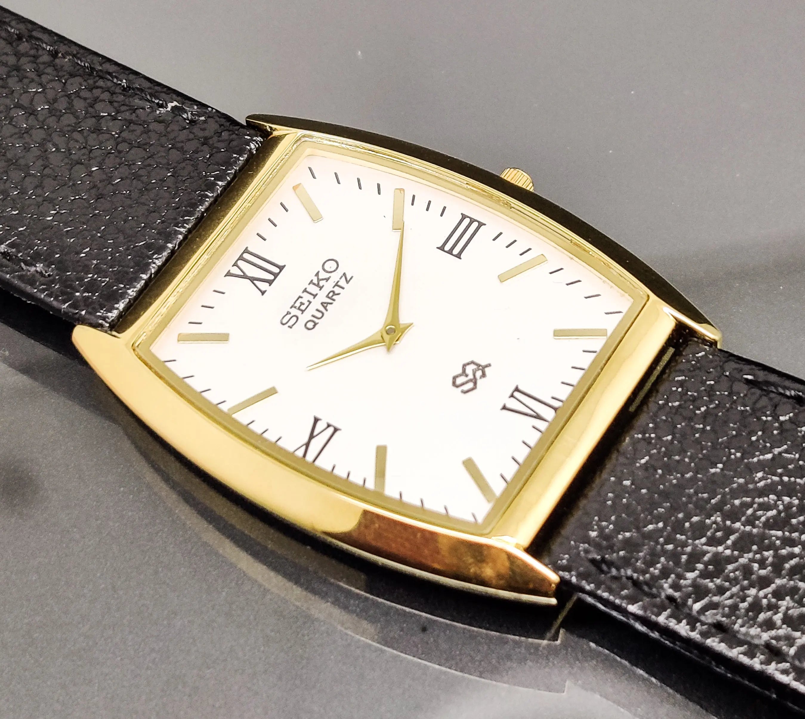 Seiko Silim Quartz Watch – Sleek, Durable & Stylish Timepiece for Men/Women - National Watches