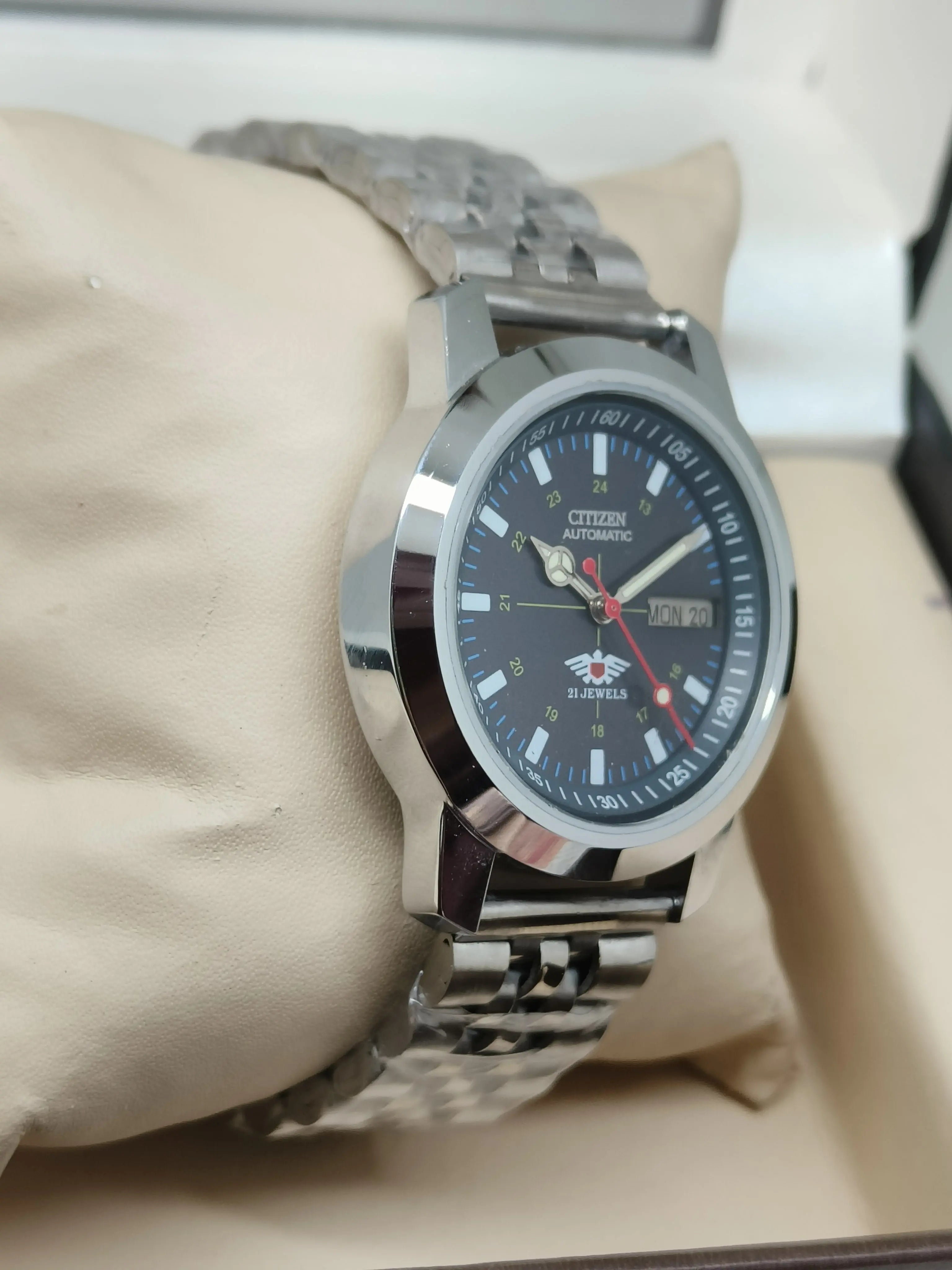 Citizen Eagle 7 Automatic Watch – Stainless Steel Vintage National Watches