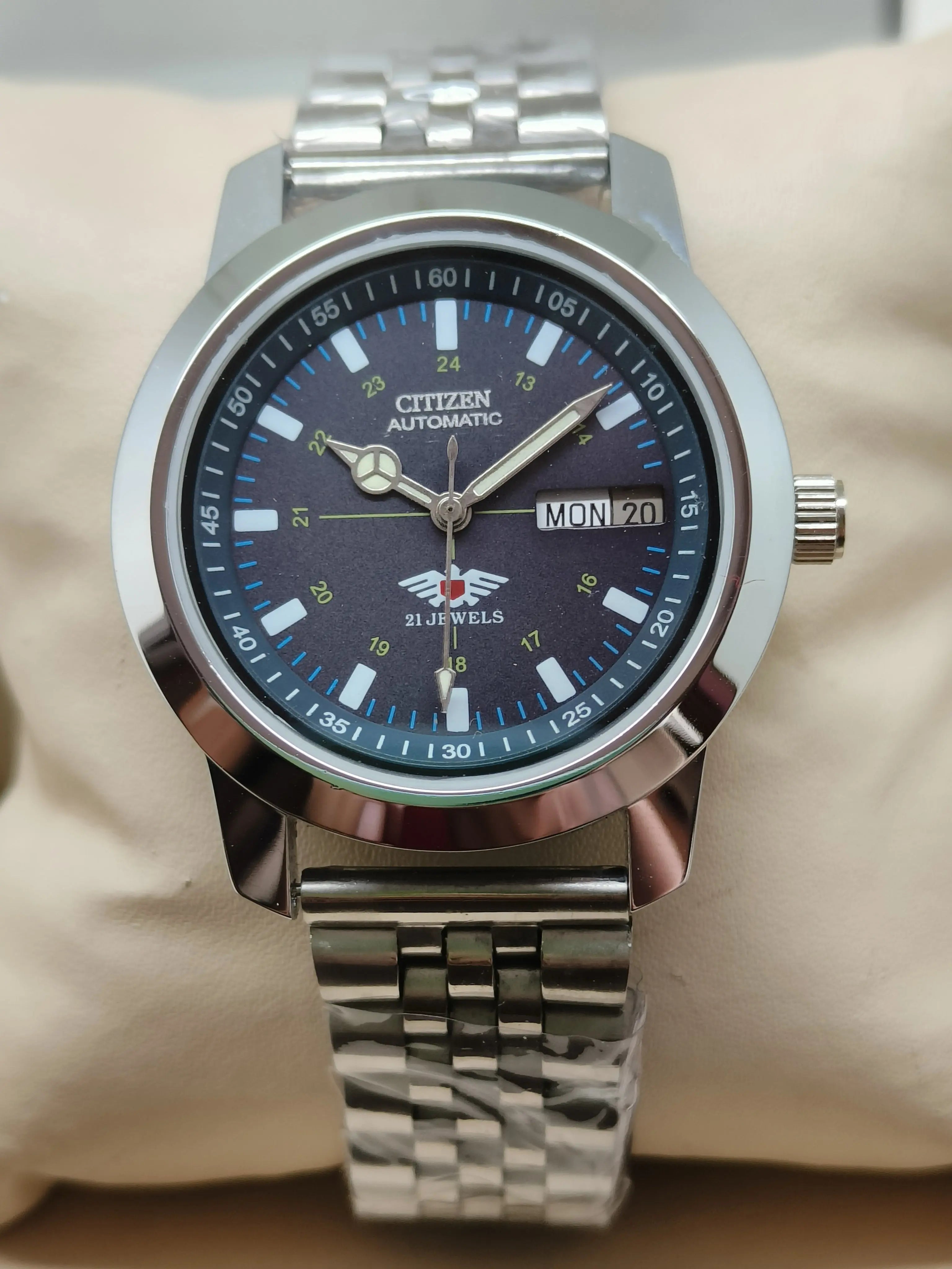 Citizen Eagle Automatic – Stainless Steel Day-Date National Watches