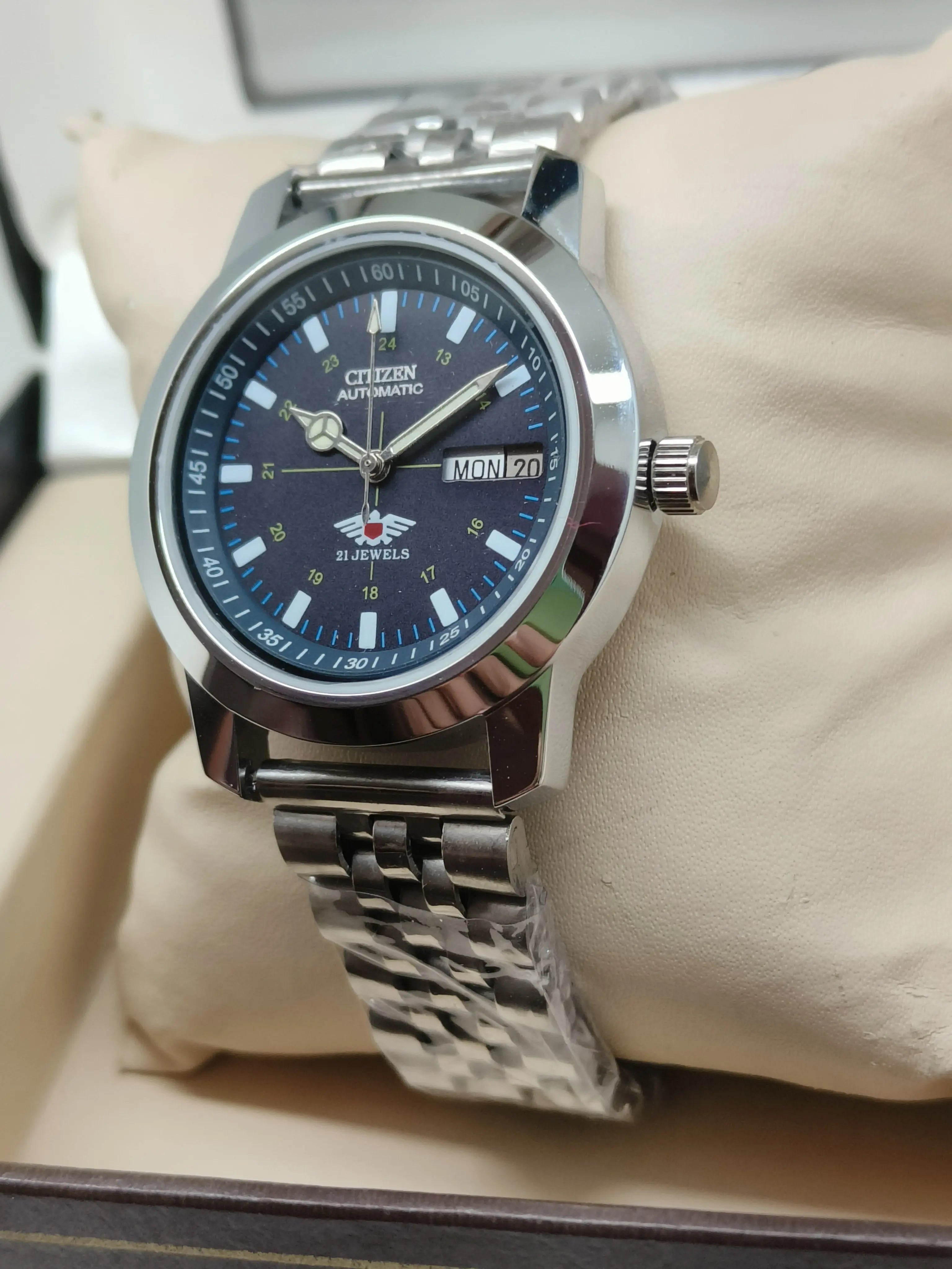 Citizen Eagle Automatic – Stainless Steel Day-Date National Watches