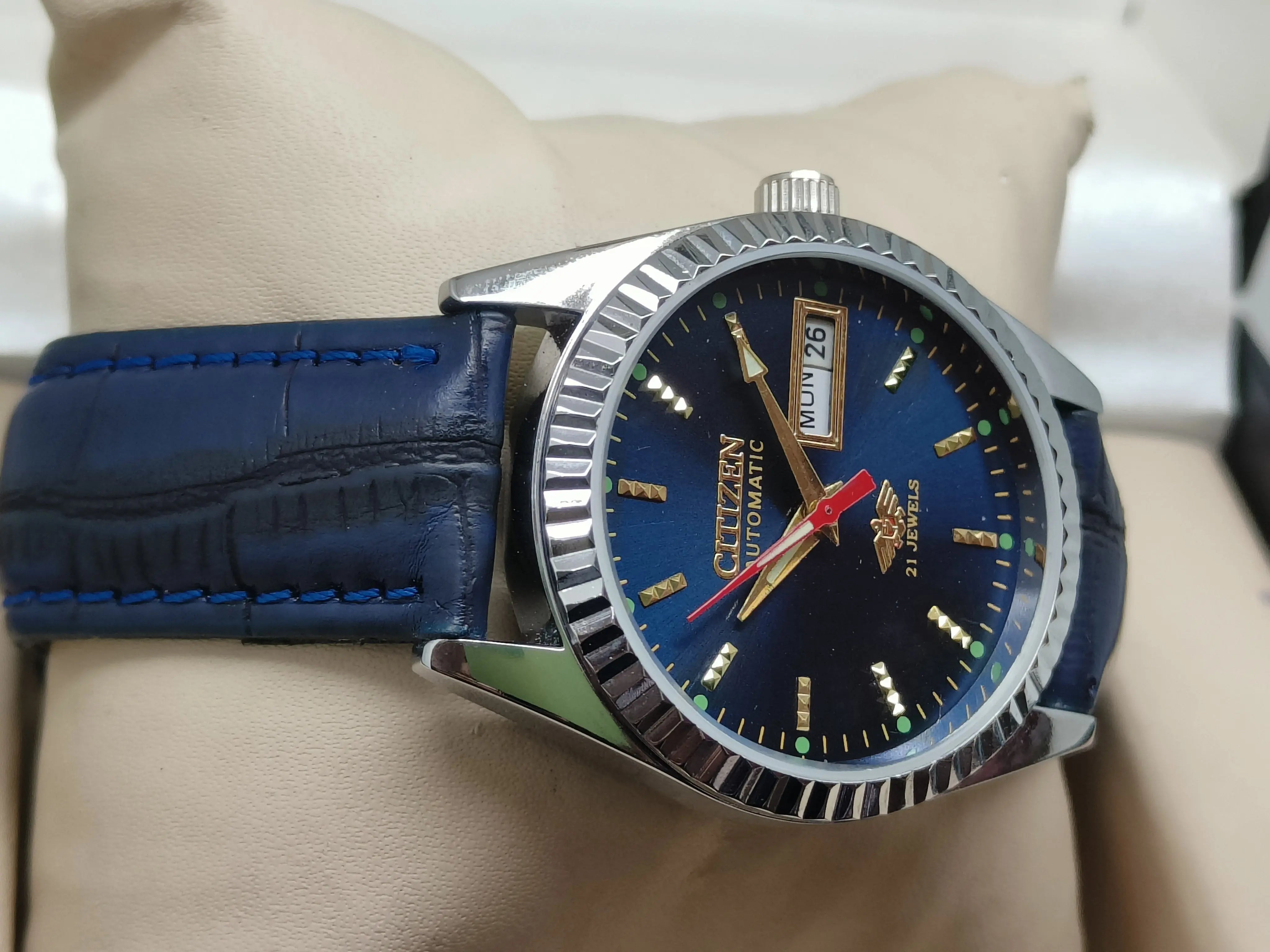 Citizen Eagle Automatic Watch – Men’s Day-Date Japan National Watches