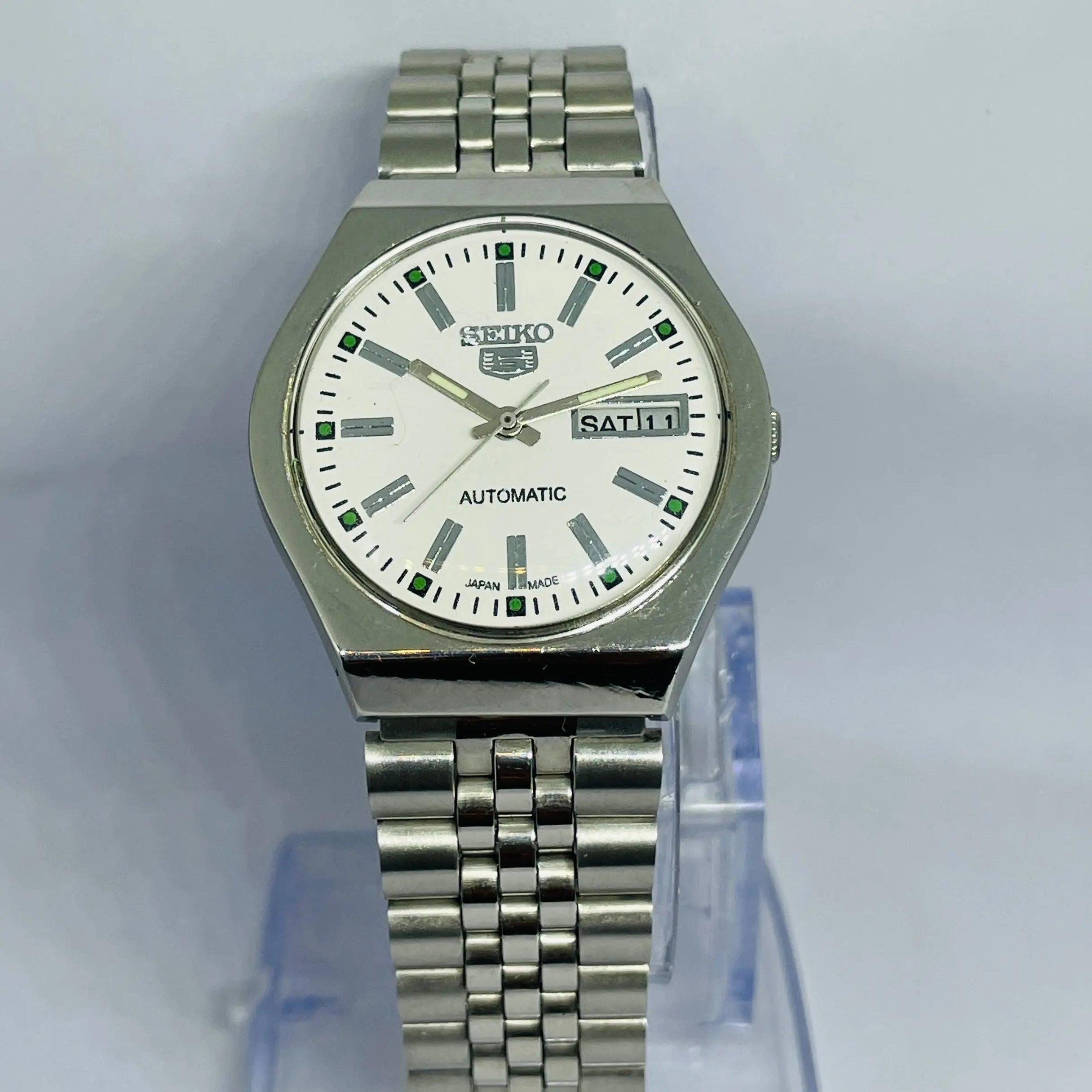Seiko 5 Automatic 17 Jewels with Authentic Japan movement Vintage Watch National Watches