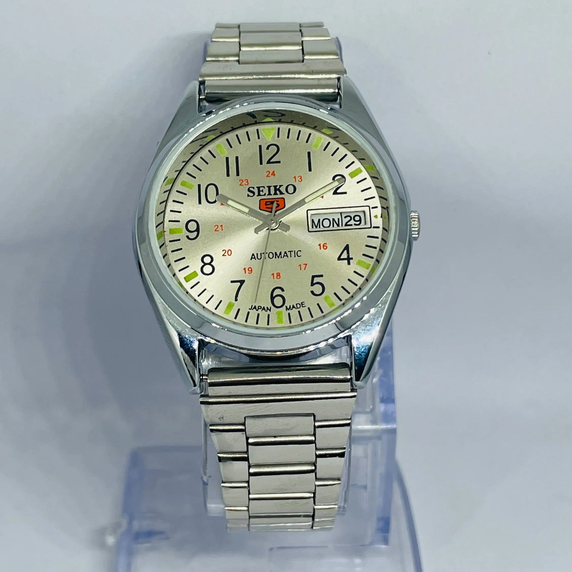 Seiko 5 Automatic 17 Jewels – Timeless Vintage Restored mechanical watch National Watches