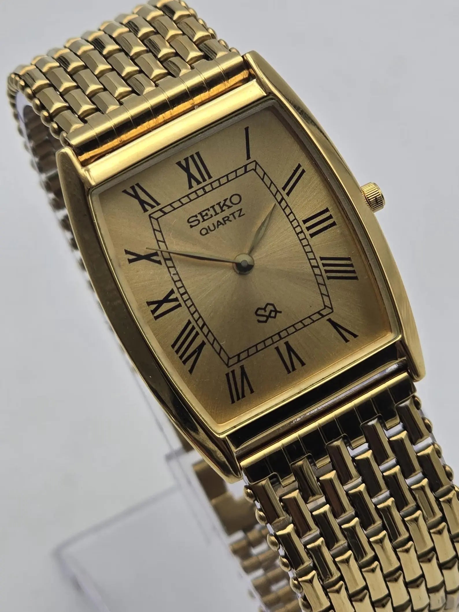 Seiko S23 Vintage Quartz Watch – Luxury Formal Watch for Men National Watches