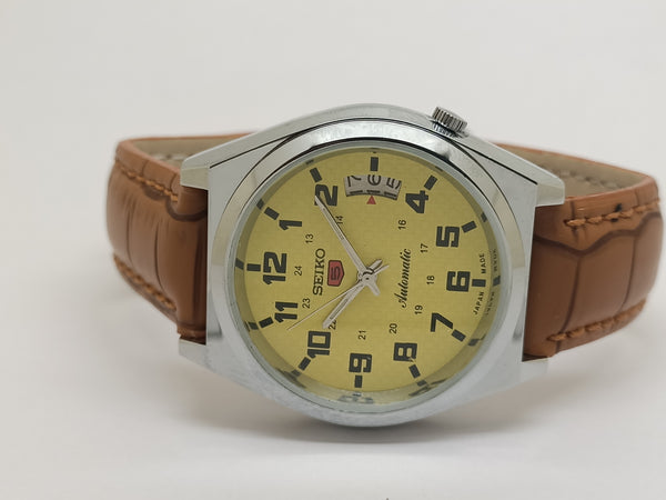 VINTAGE REFURBISHED SEIKO 5 AUTOMATIC JAPAN MENS DAY DATE WATCH